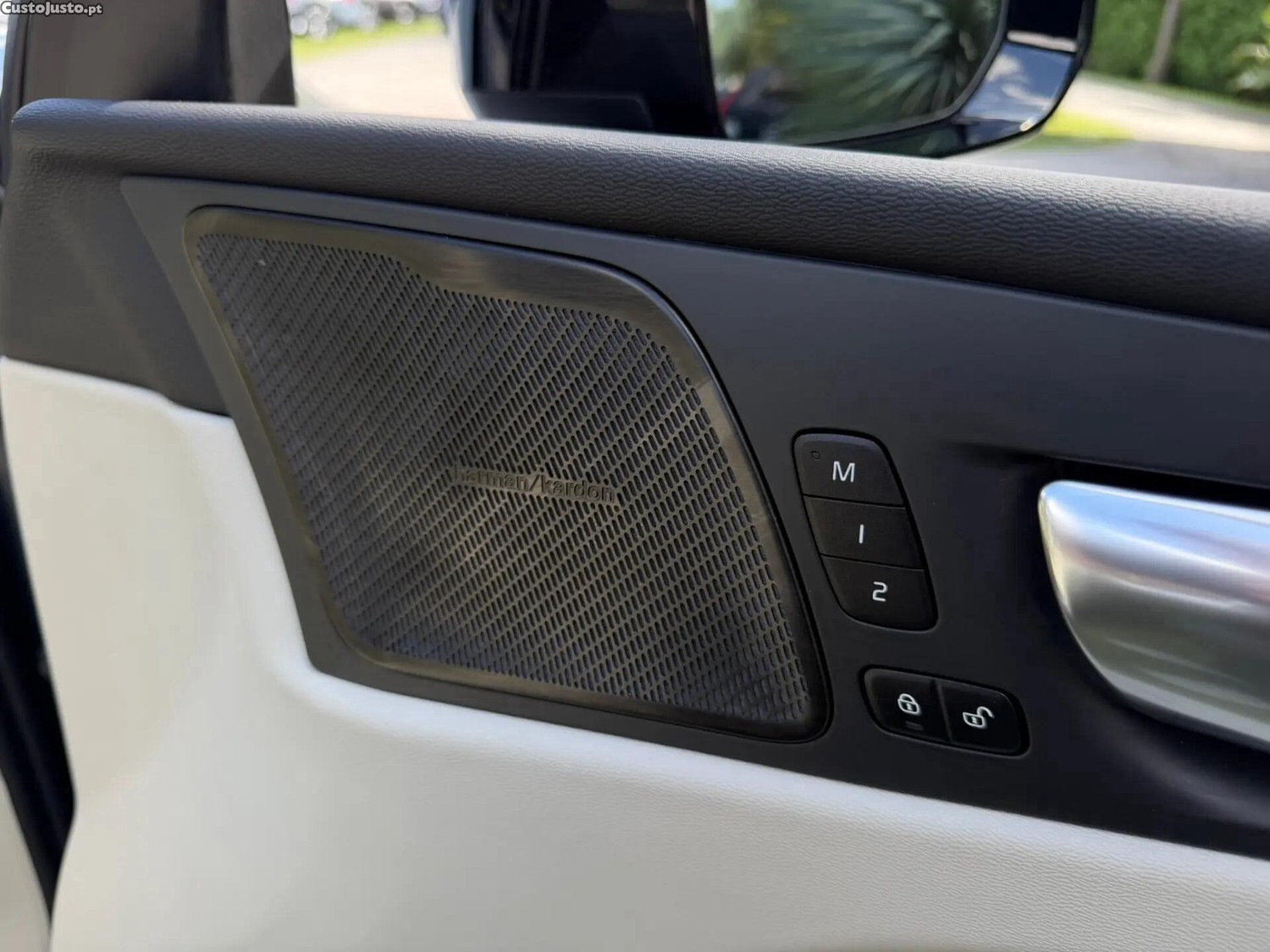 Volvo XC 60 2.0 T6 PHEV Ultimate Dark AWD — fotografia 8