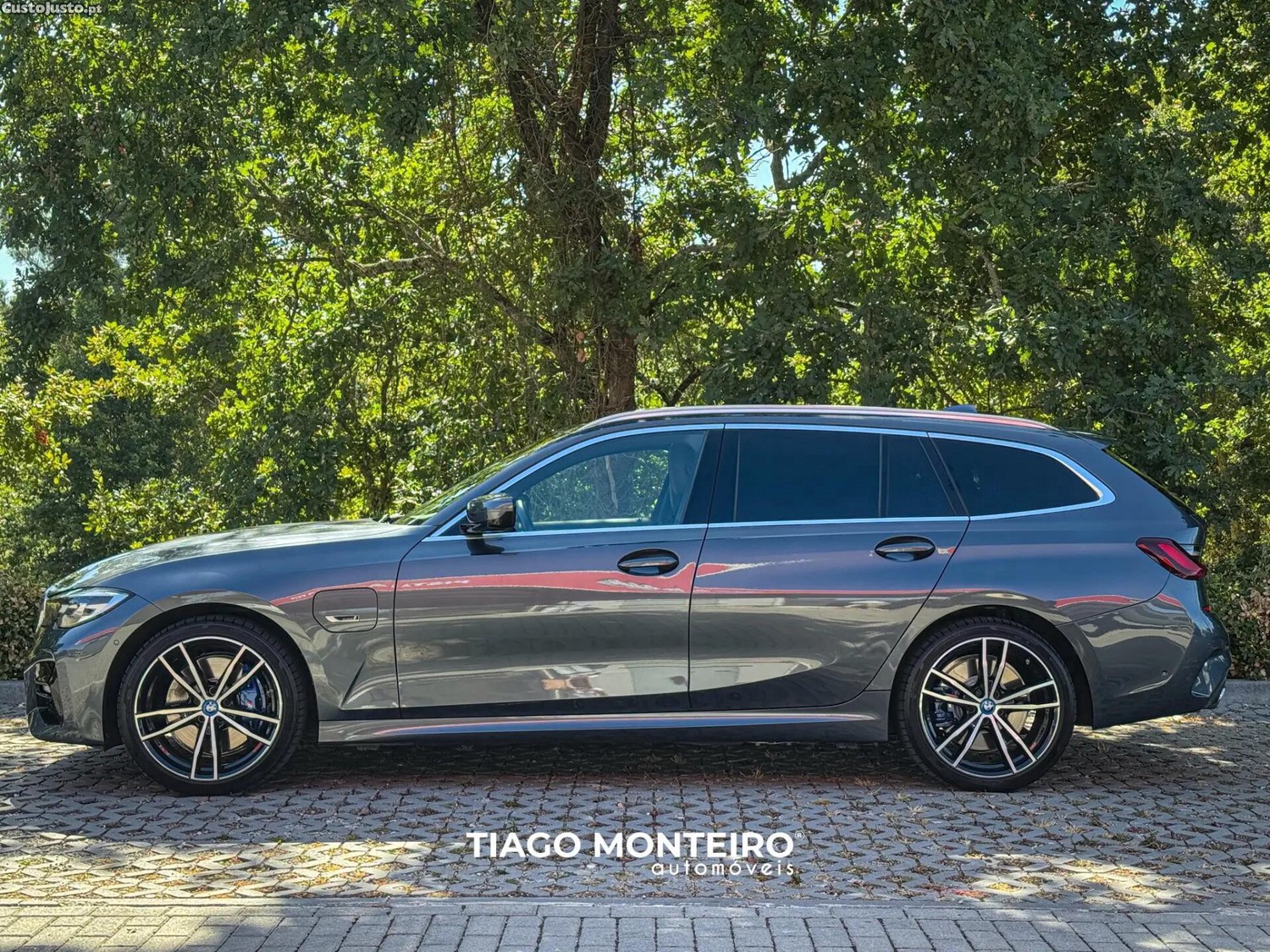 BMW 330 e Pack Desportivo M Auto — fotografia 17