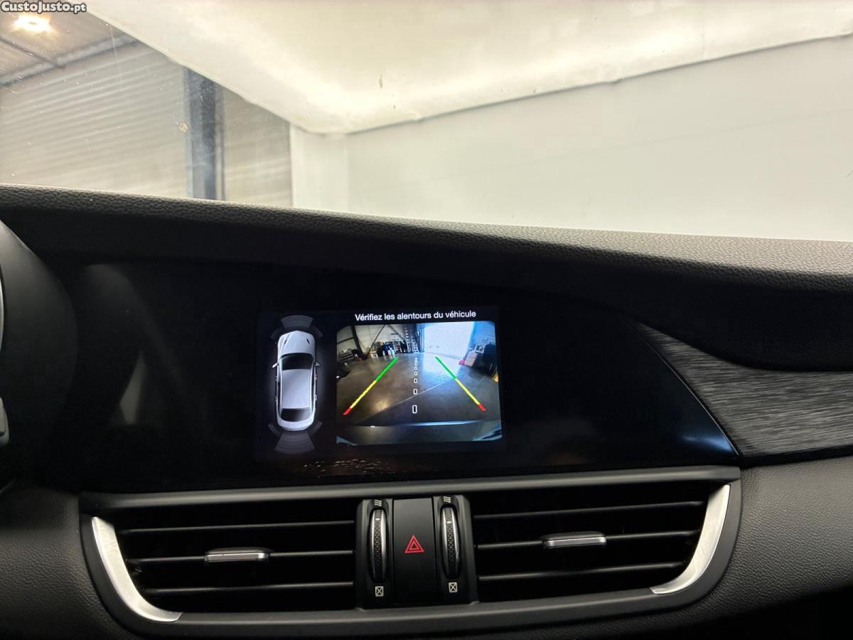 Alfa Romeo Giulia 2.2 D AT8 — fotografia 4