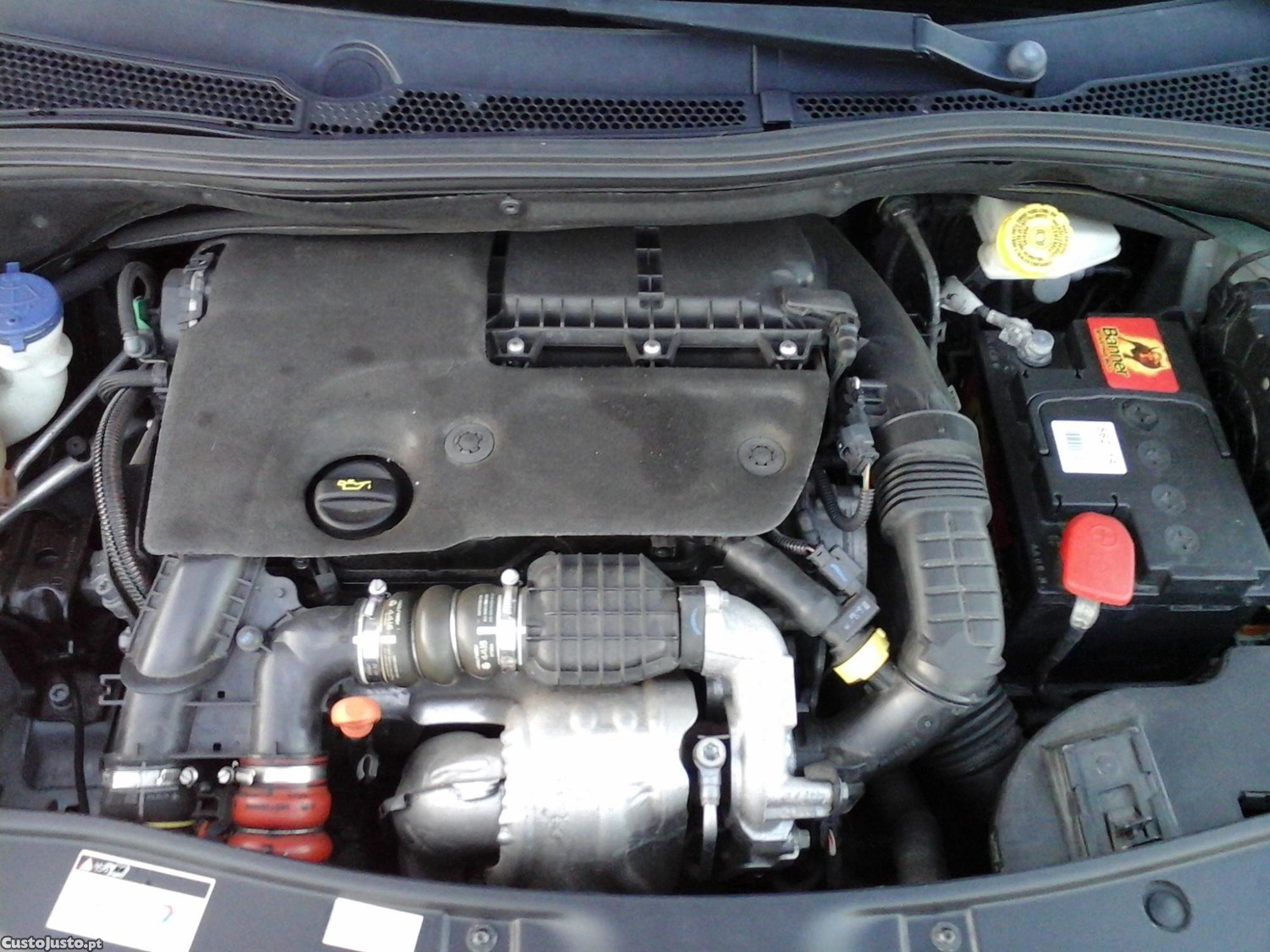 Peugeot 2008 1.6 HDi Style em excelente estado 12/2015 — fotografia 2