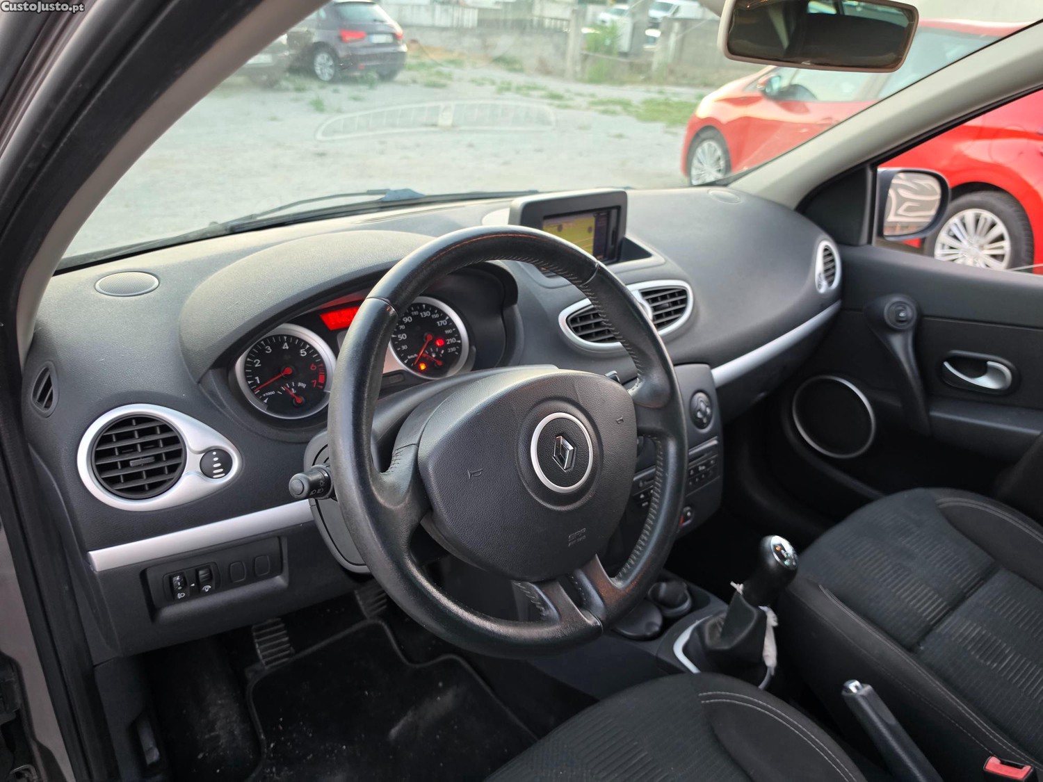 Renault Clio 1.2 16 VDinamique GPS muito novo — fotografia 9