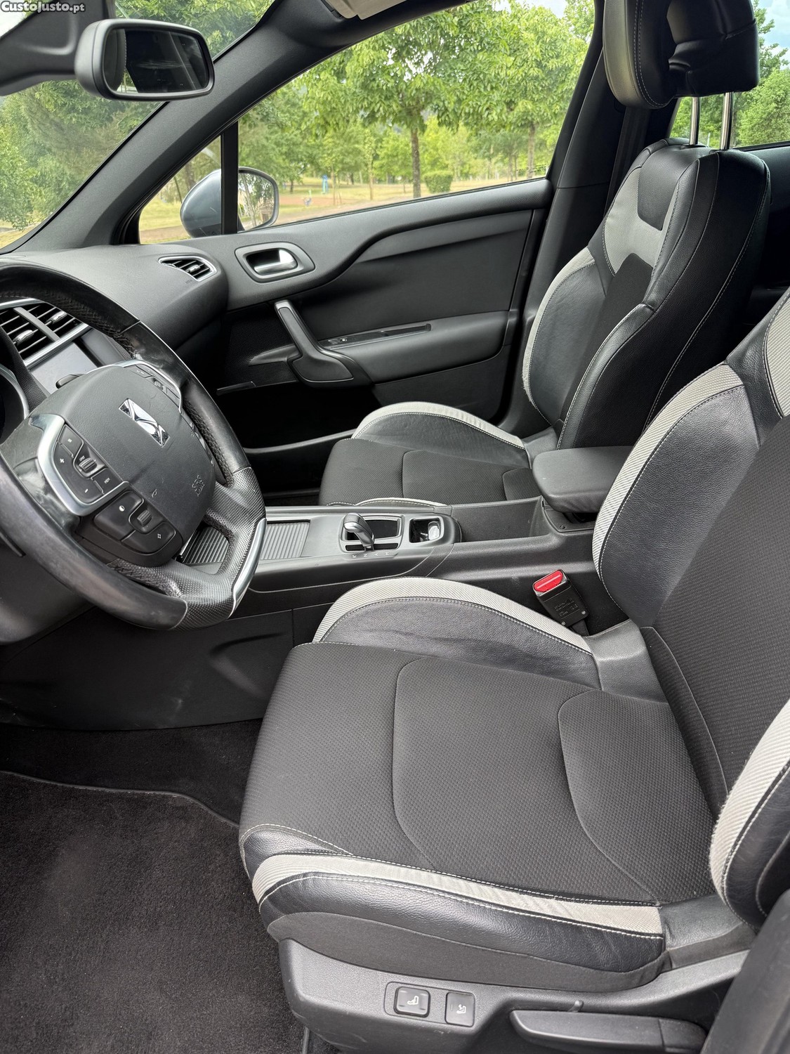 Citroën DS4 1.6 HDI AUTOMÁTICO — fotografia 3