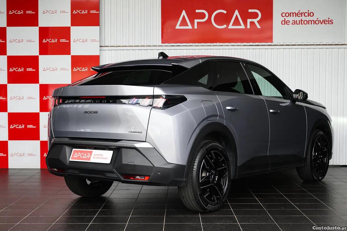 Peugeot 3008 1.2 Hybrid Allure e-DCS6 — fotografia 29