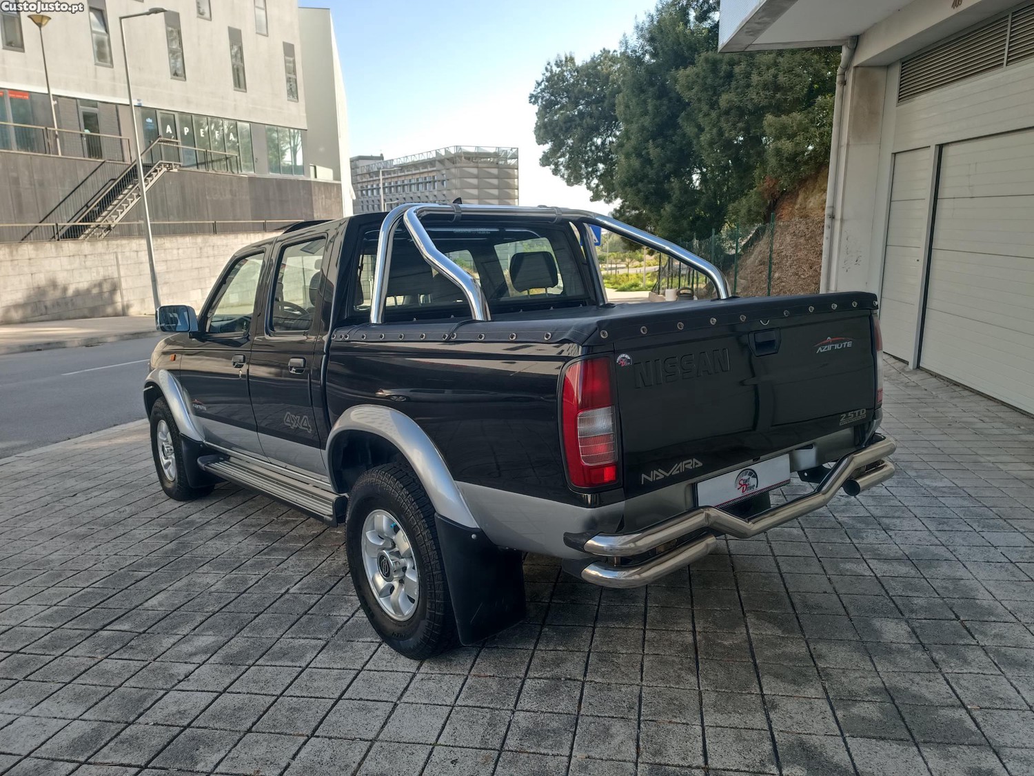 Nissan Navara 2.5 td 104cv azimute — fotografia 12