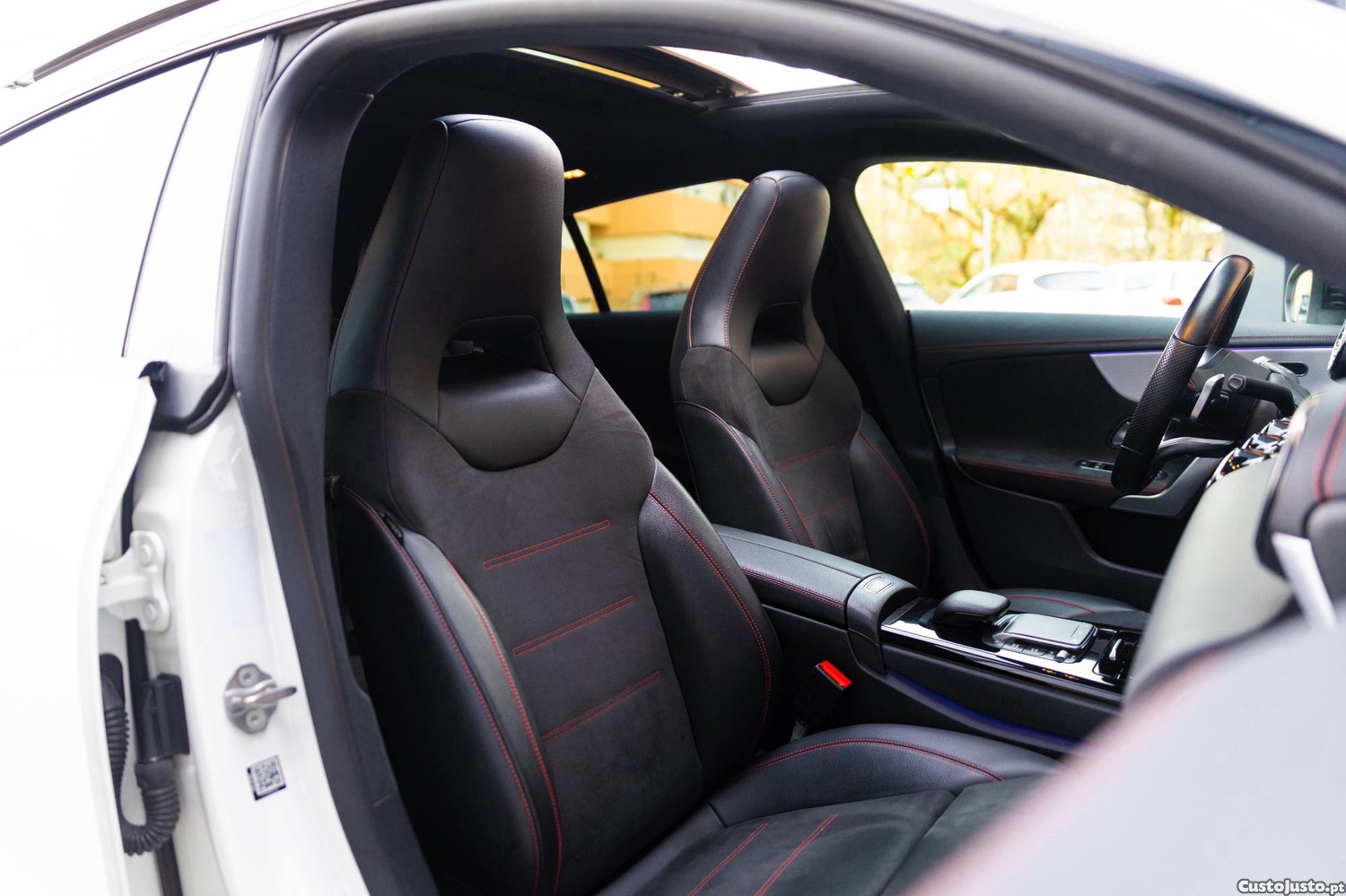 Mercedes-Benz CLA 220 AMG LINE — fotografia 10