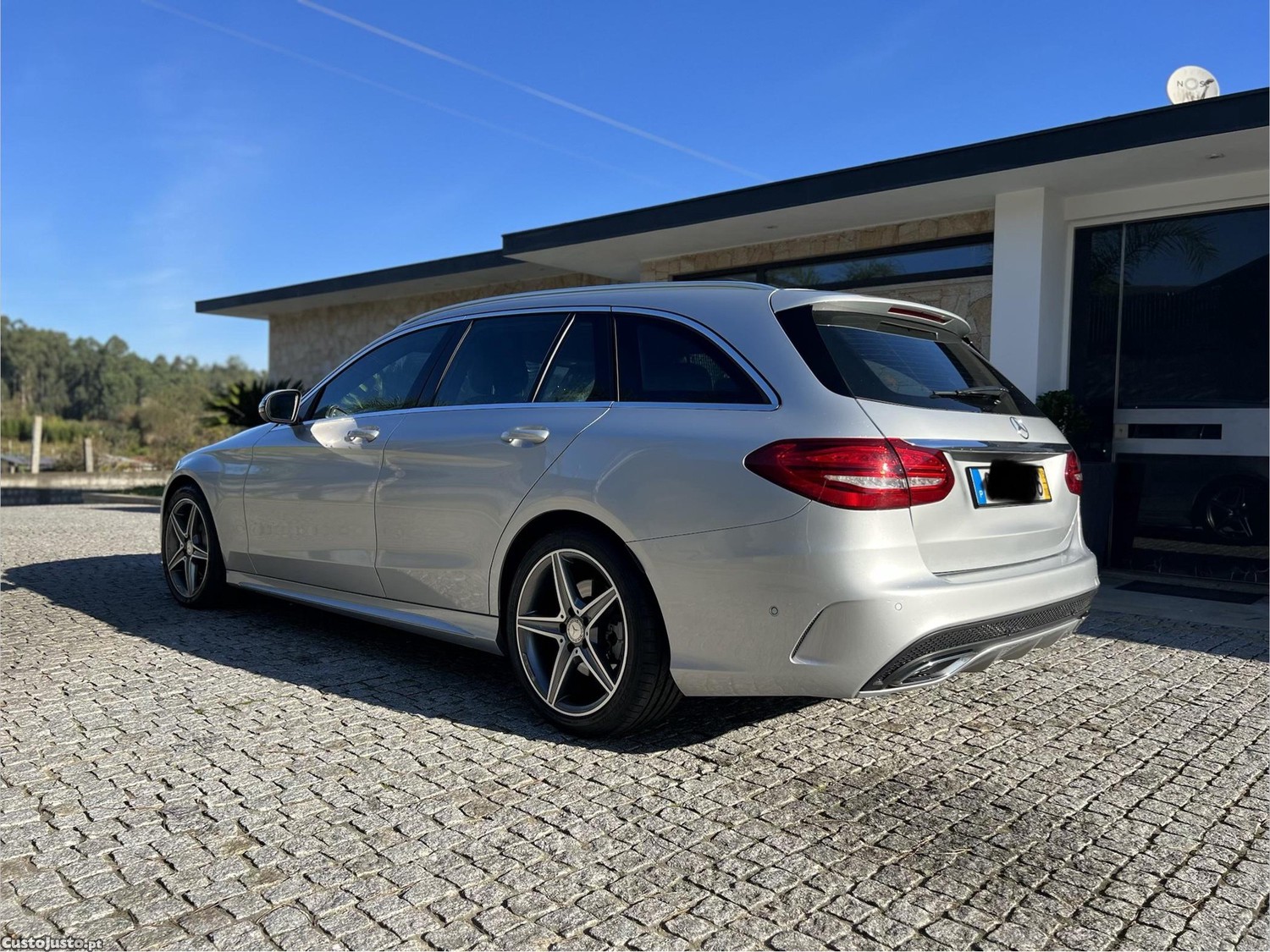 Mercedes-Benz C 220 220d AMG — fotografia 8