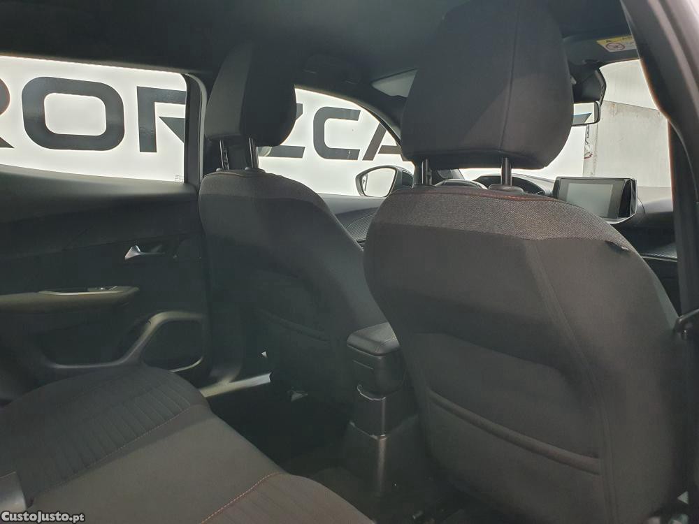 Peugeot 2008 1.5 BlueHDI 130 — fotografia 7