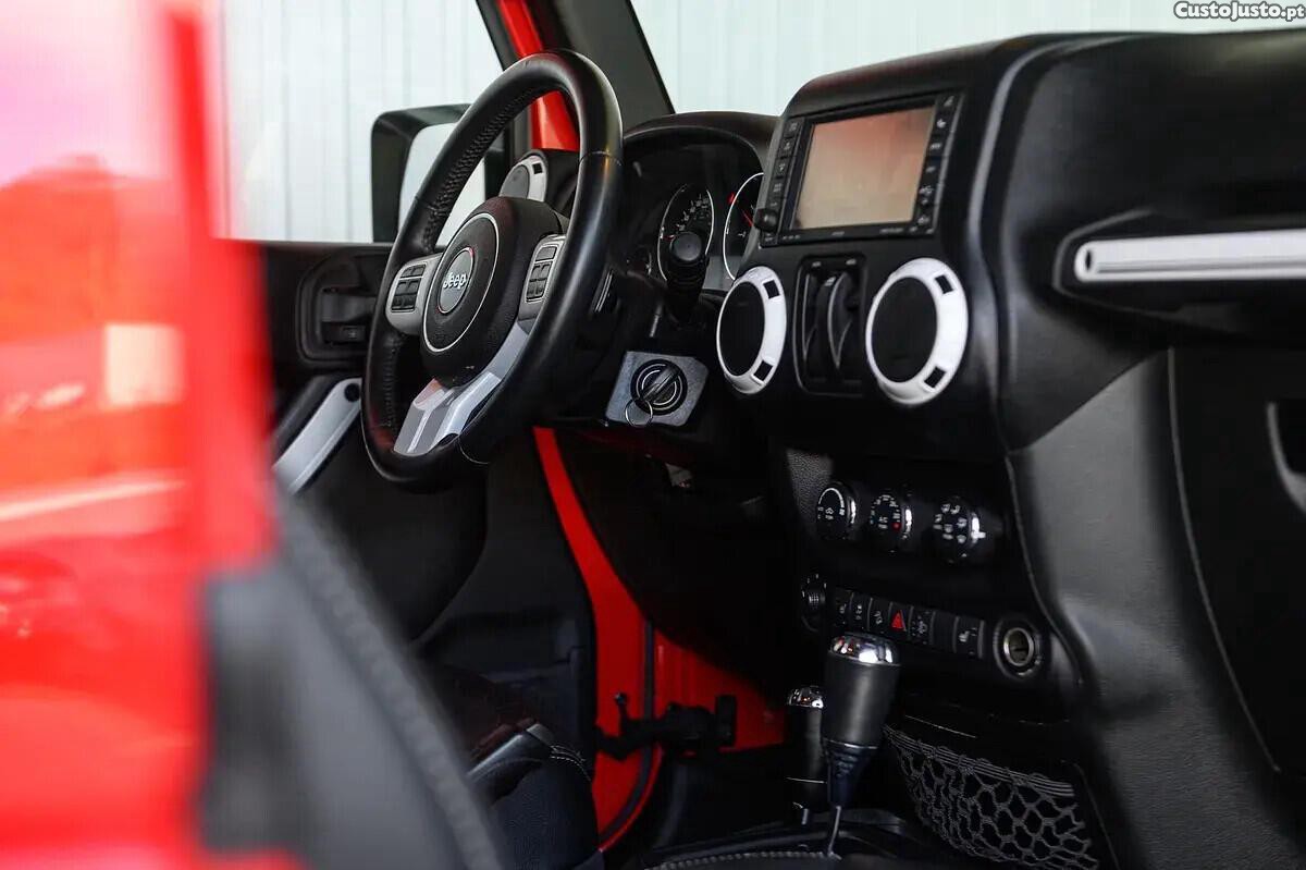 Jeep Wrangler 2.8 CRD Auto Sport — fotografia 9