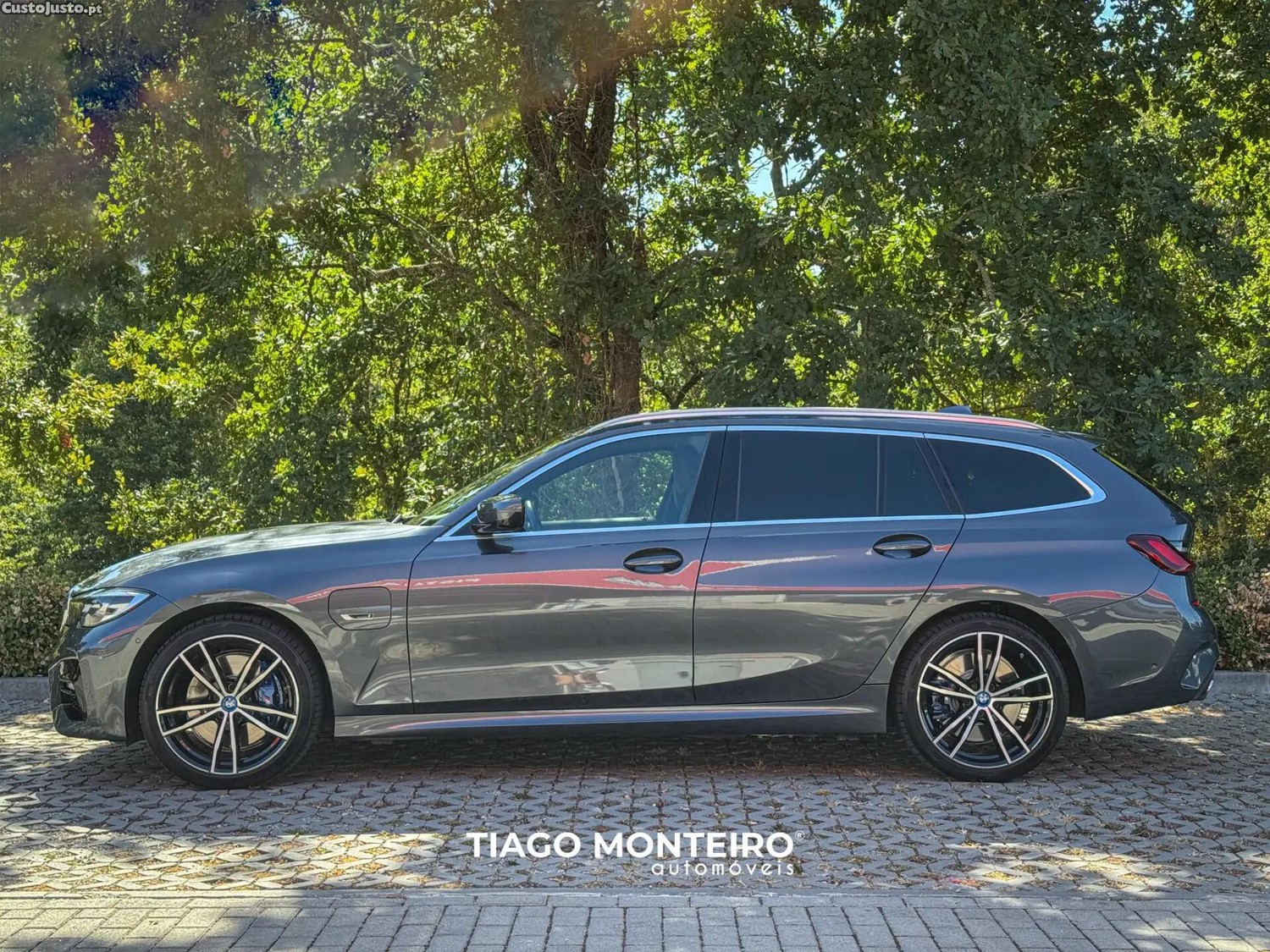 BMW 330 e Pack Desportivo M Auto — fotografia 18