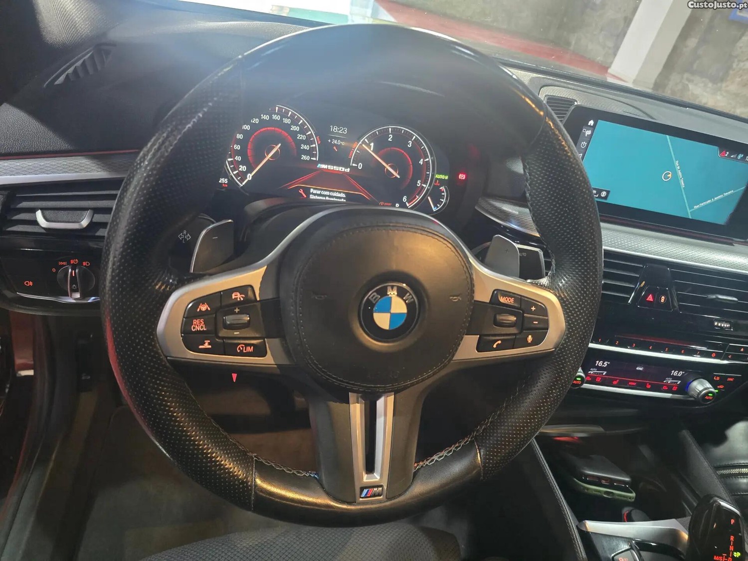 BMW M5 xDrive Auto — fotografia 2