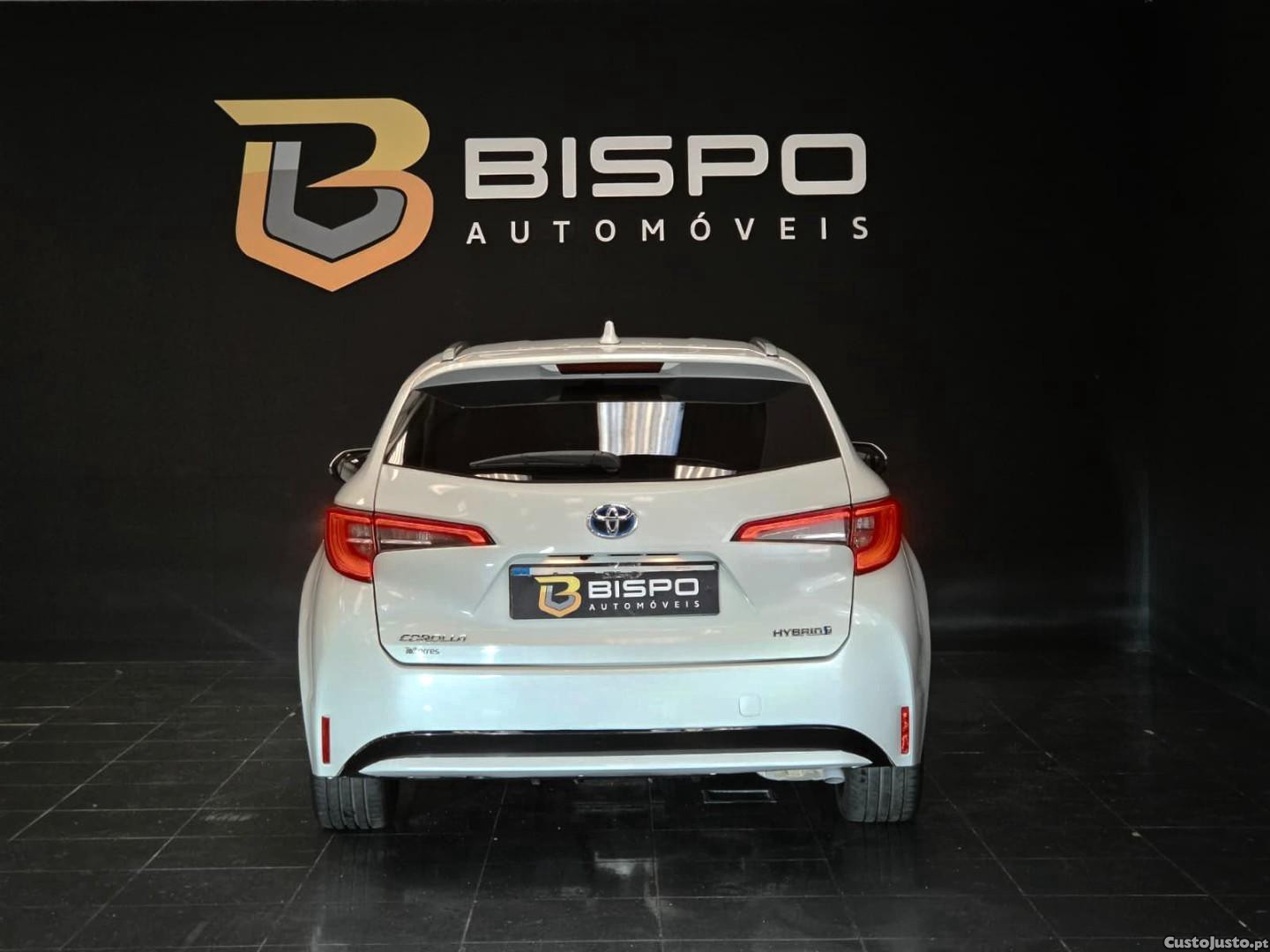 Toyota Corolla 1.8 Hybrid Comfort — fotografia 13