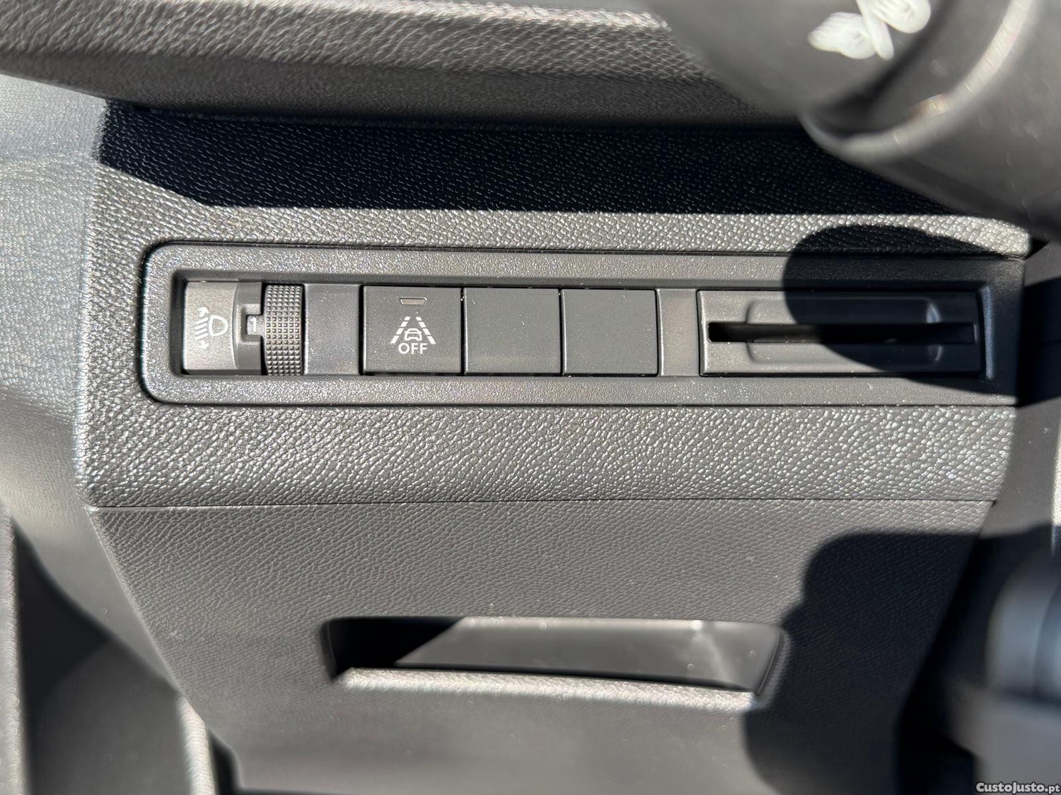 Peugeot 5008 1.5 BlueHDi Allure — fotografia 9