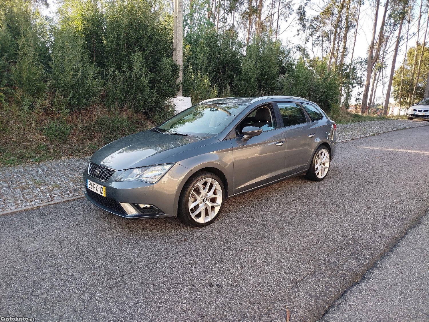 SEAT Leon 1.6 tdi — fotografia 3