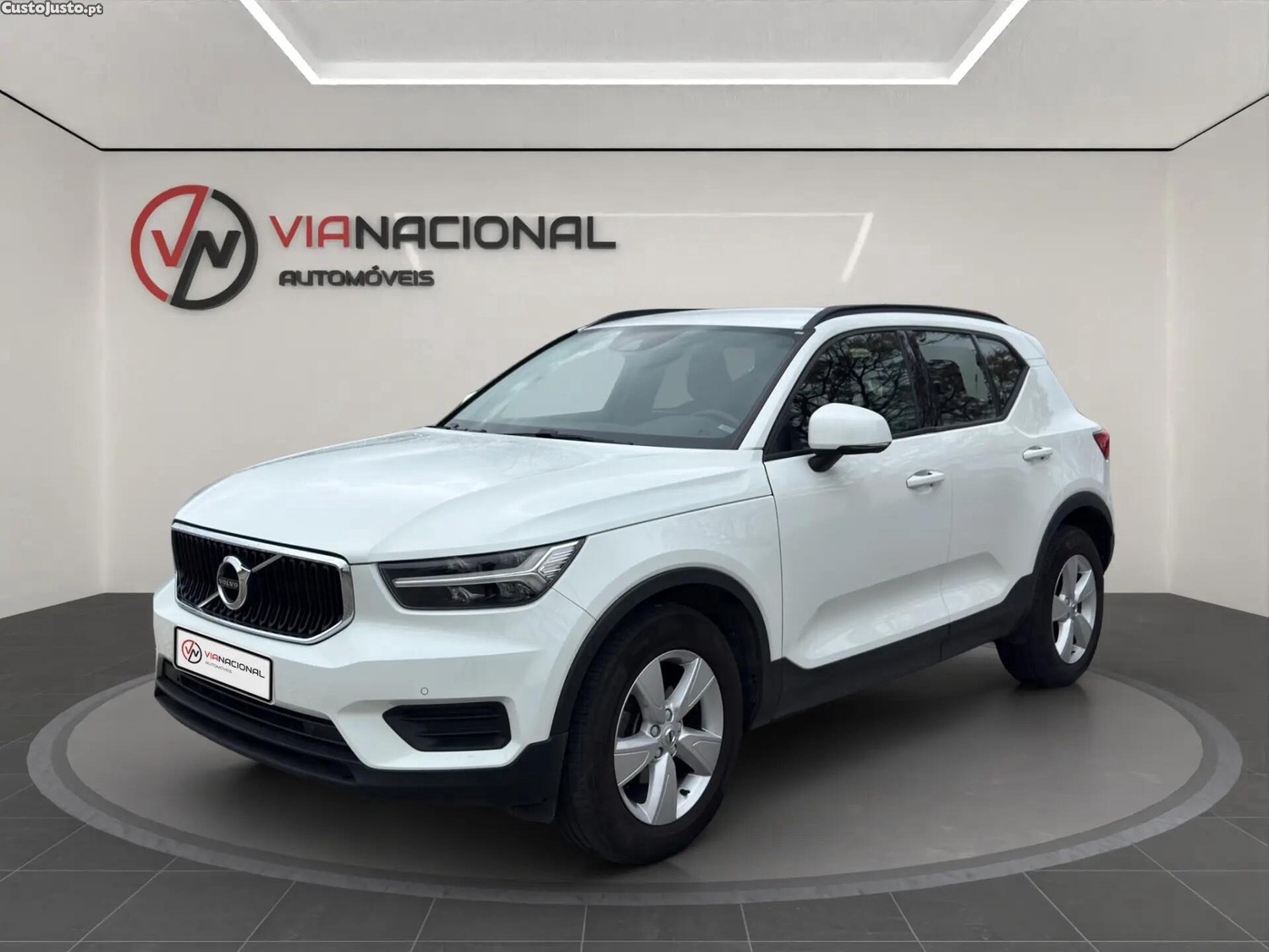 Volvo XC 40 2.0 D3 Geartronic — fotografia 17