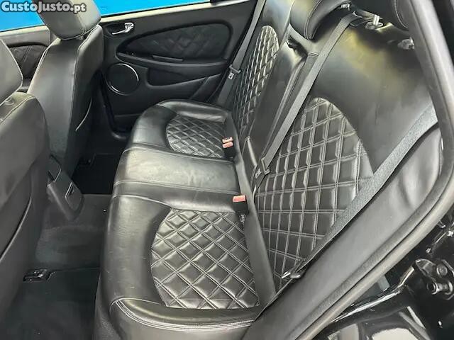 Jaguar X-Type SW 2.2 D Executive Aut. — fotografia 9