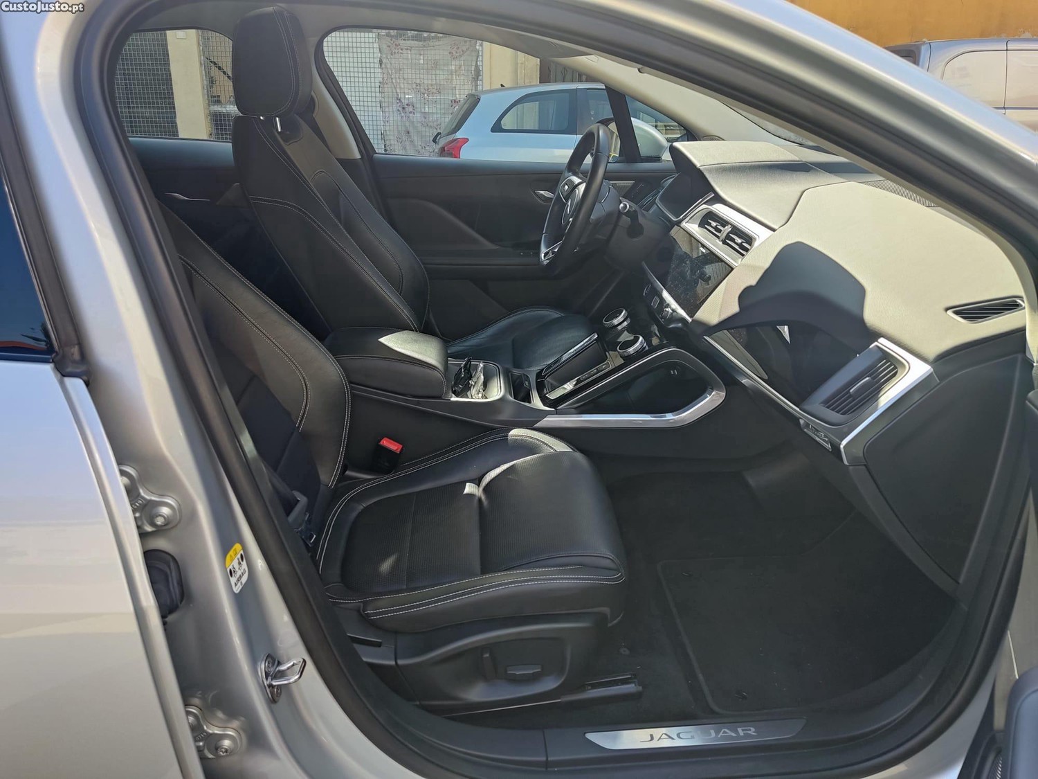 Jaguar I-Pace EV 400 - 19 — photo 4