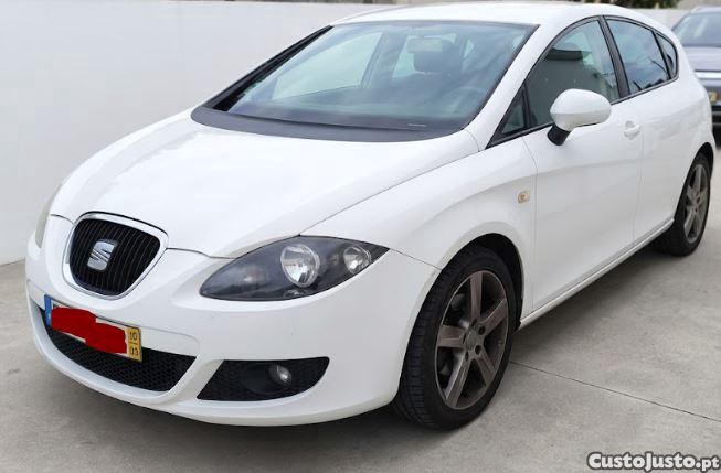 SEAT Leon 1.6 TDI Ecomotive Start/Stop — fotografia 3