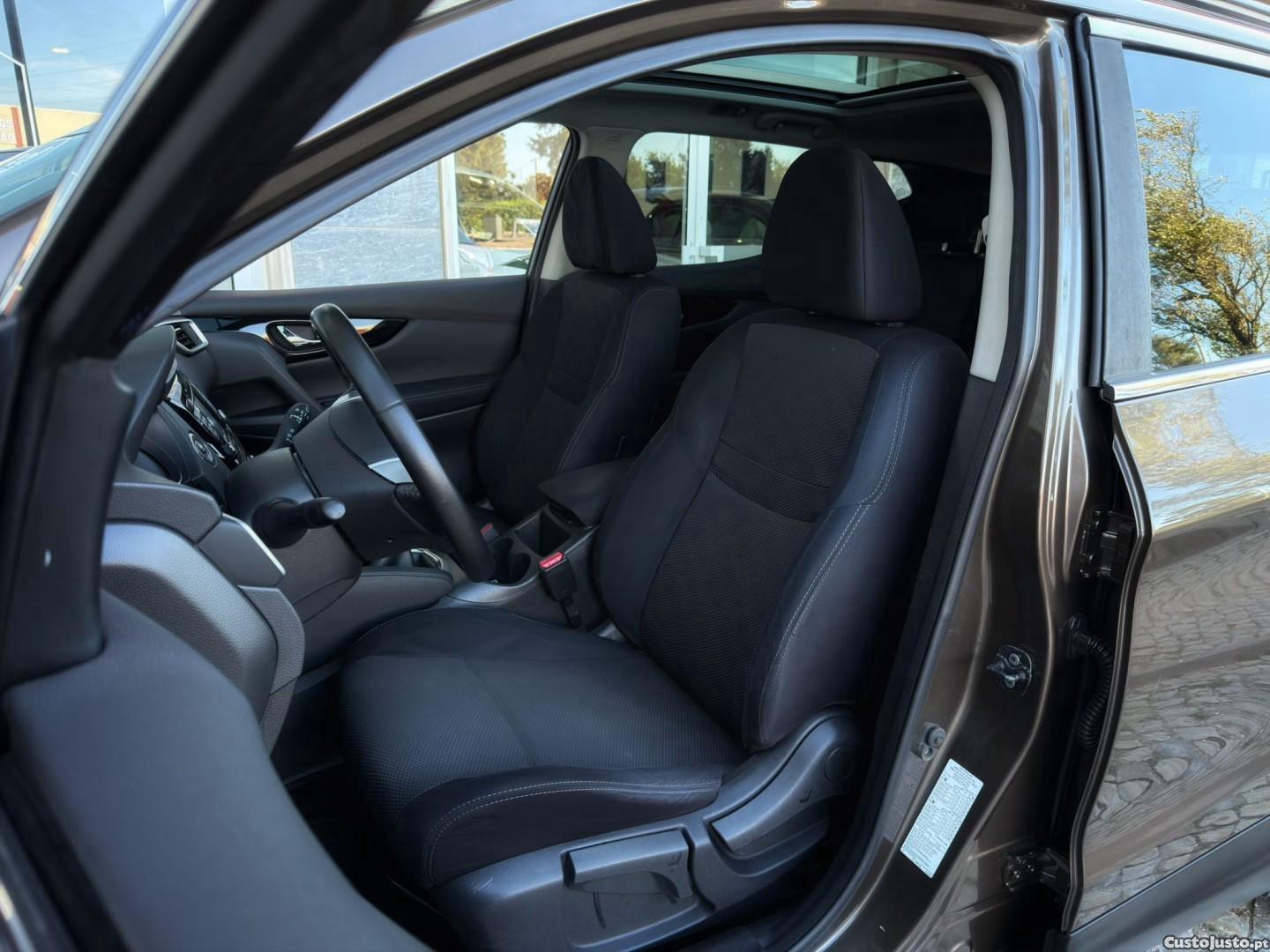 Nissan Qashqai 1.5 dCi Acenta Connect — fotografia 17