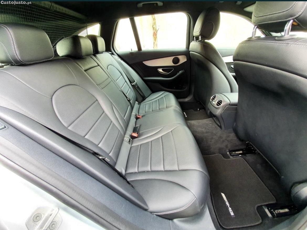 Mercedes-Benz C 220 220d AMG — fotografia 3