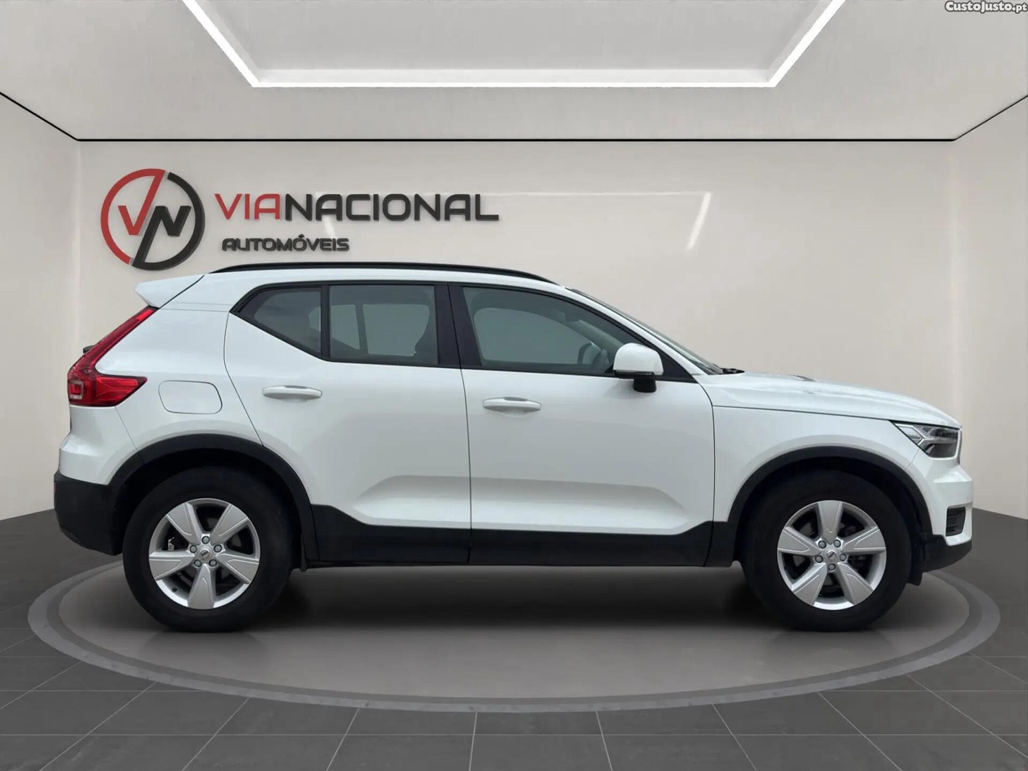 Volvo XC 40 2.0 D3 Geartronic — fotografia 12