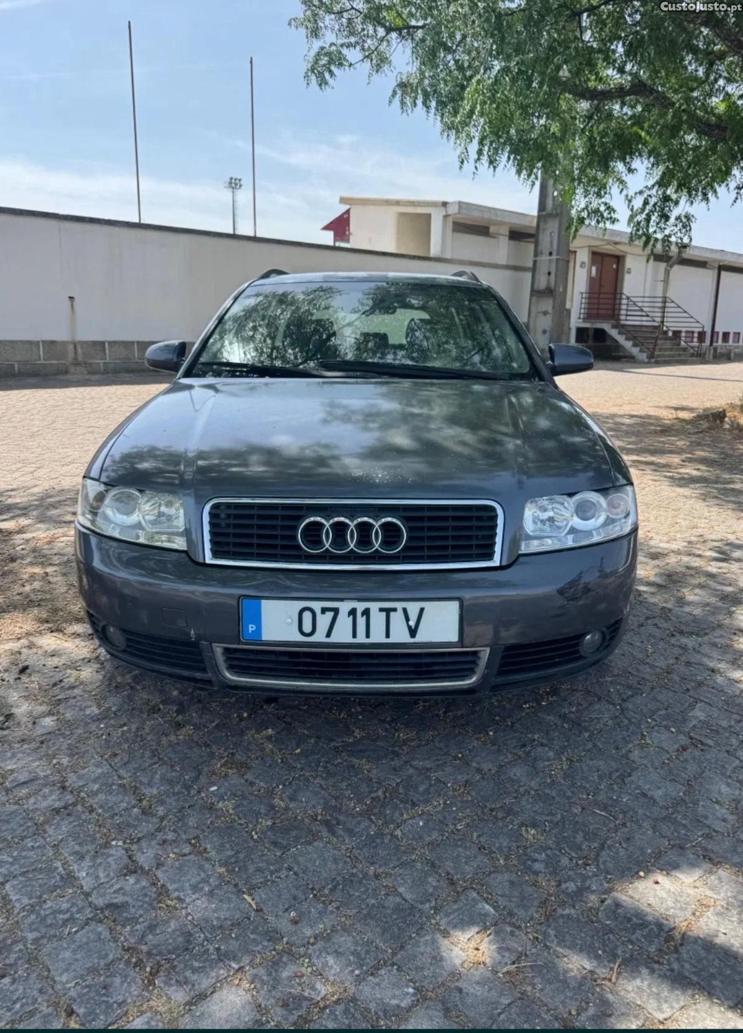 Audi A4 (8E) — fotografia 2