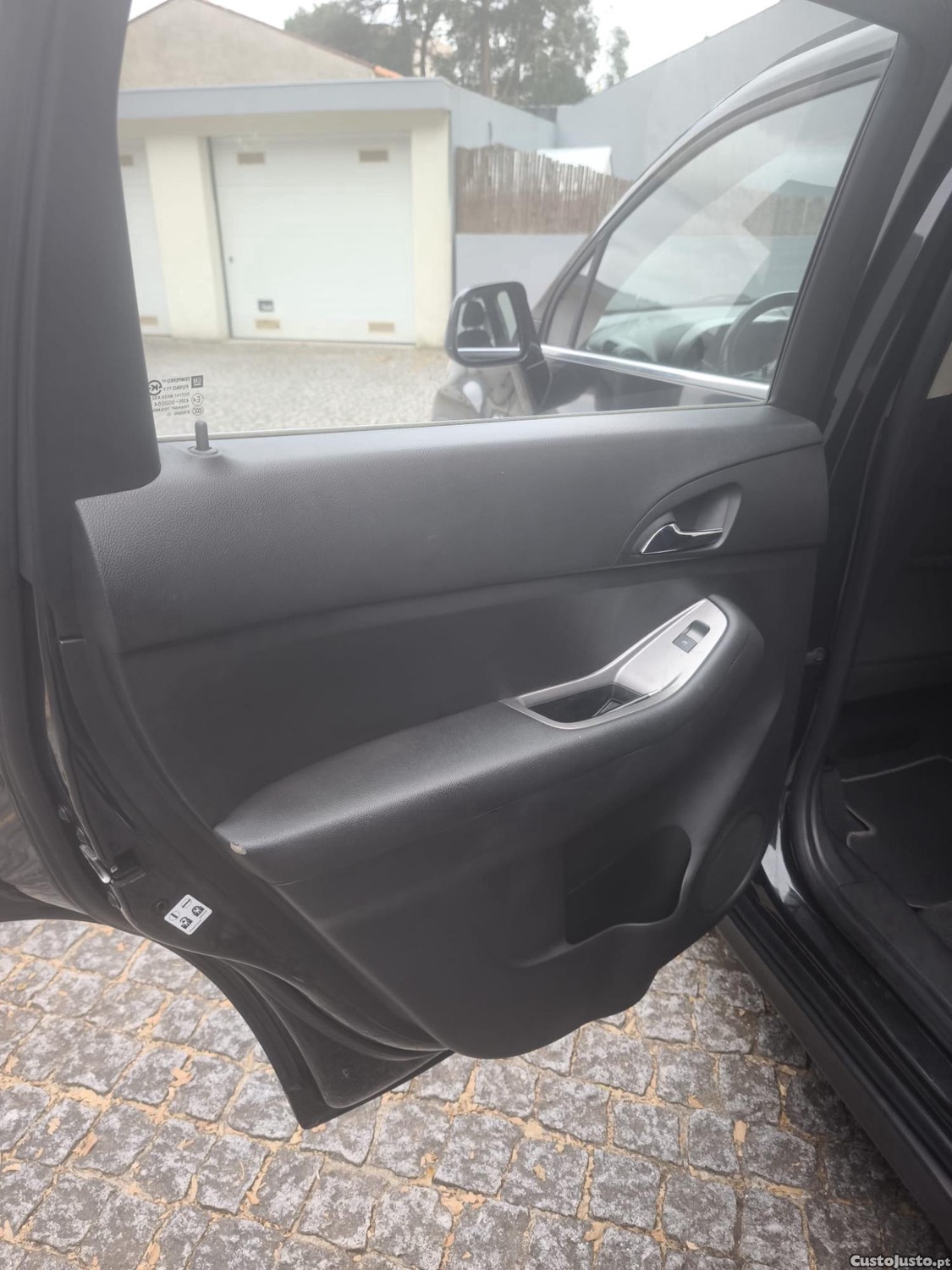 Chevrolet Orlando 2.0D — fotografia 2