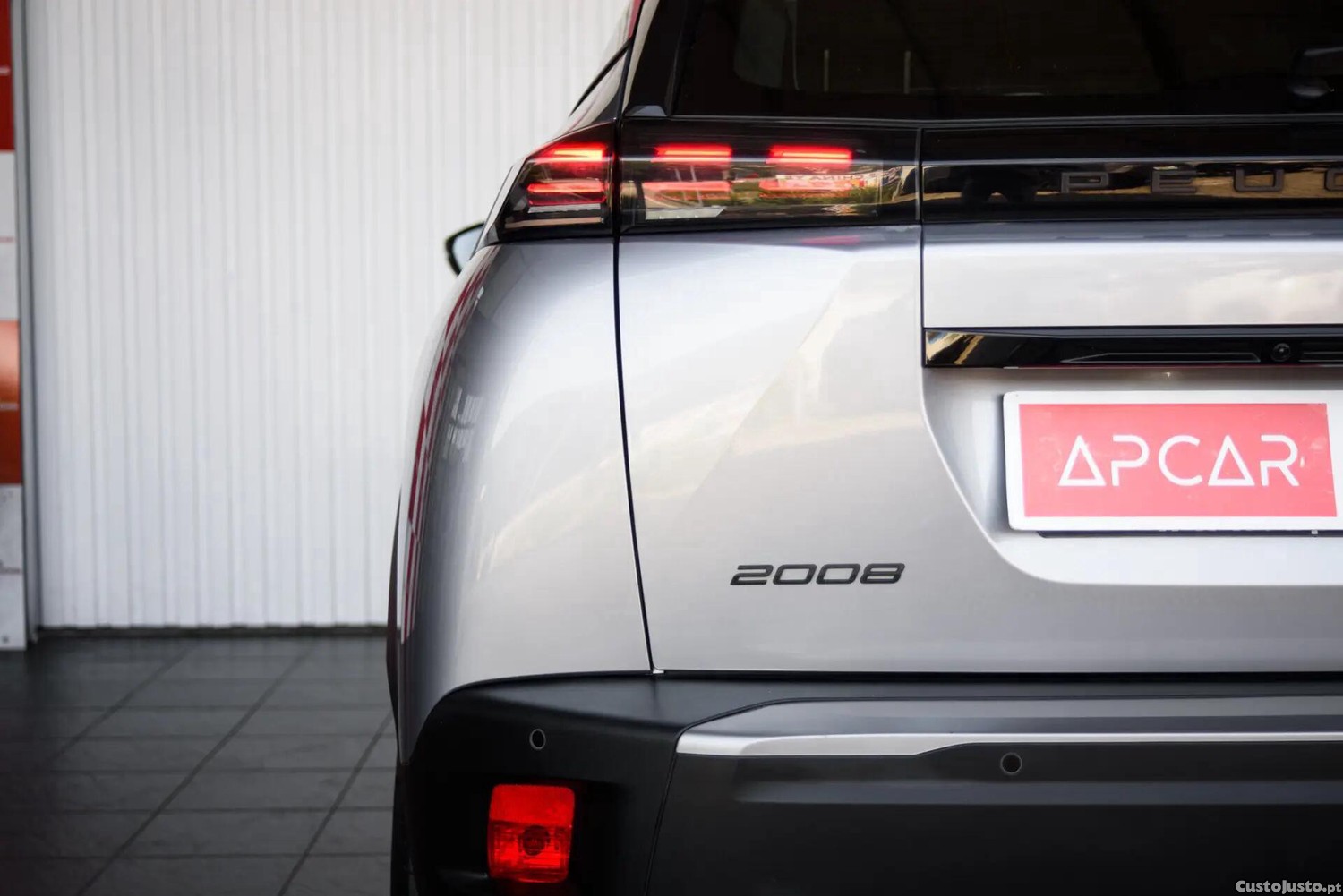Peugeot 2008 1.2 PureTech Active — fotografia 19
