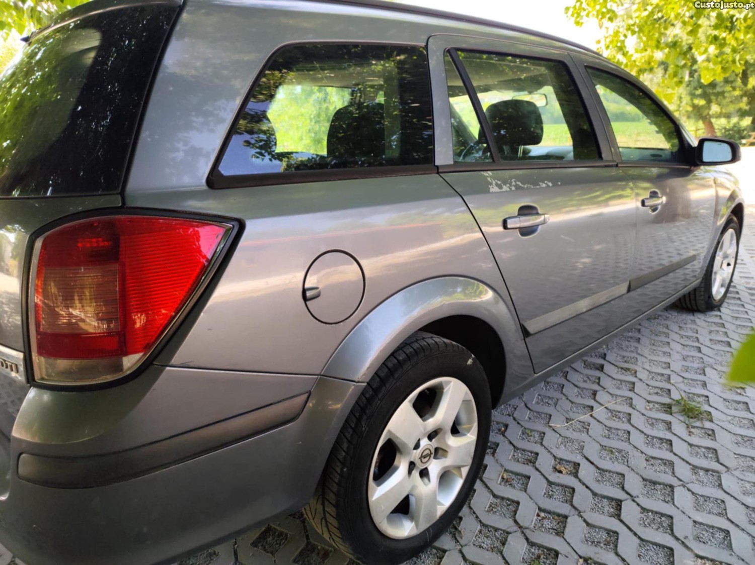 Opel Astra 1.3CDTI - 06 foto 4