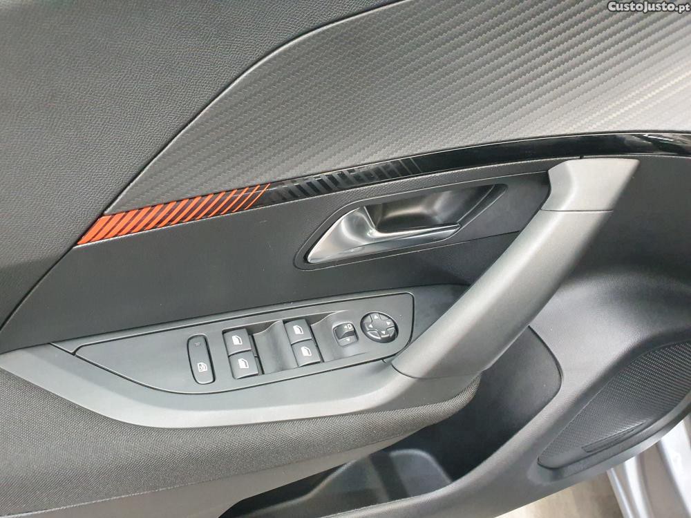 Peugeot 2008 1.5 BlueHDI 130 — fotografia 5