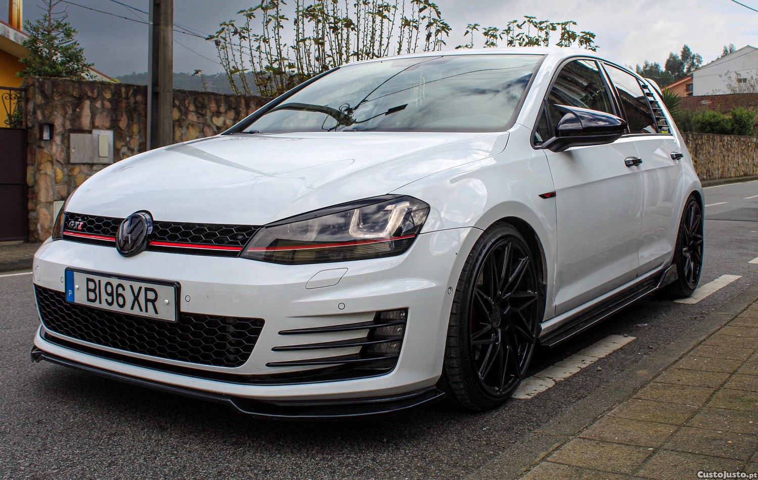 Volkswagen Golf GTI — fotografia 9