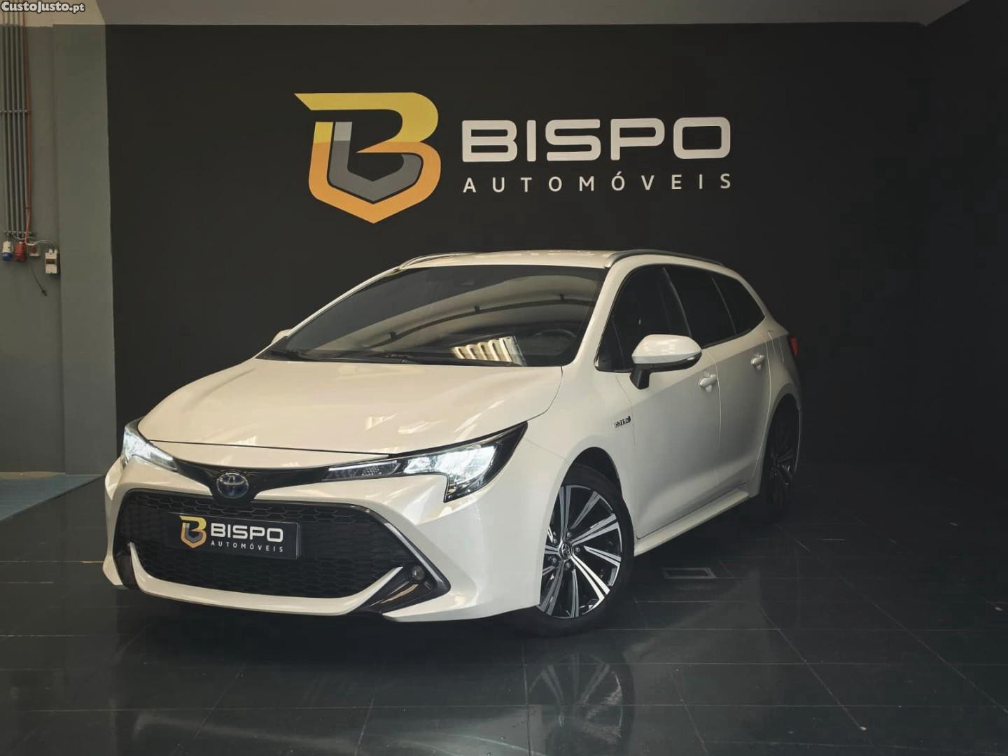 Toyota Corolla 1.8 Hybrid Comfort — fotografia 16