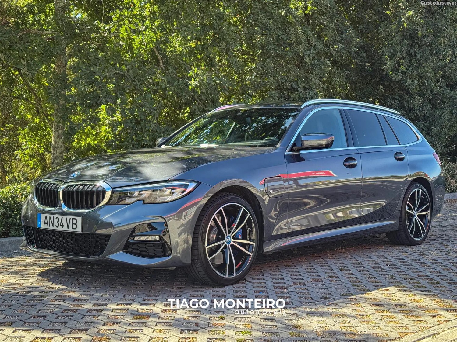 BMW 330 e Pack Desportivo M Auto — fotografia 16