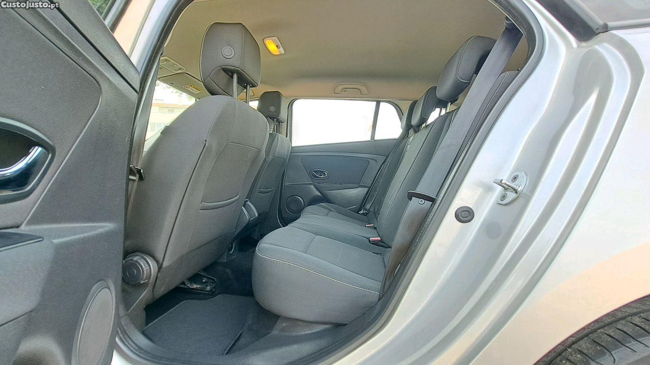 Renault Mégane Break 1.5 DCI 110 CV — fotografia 5