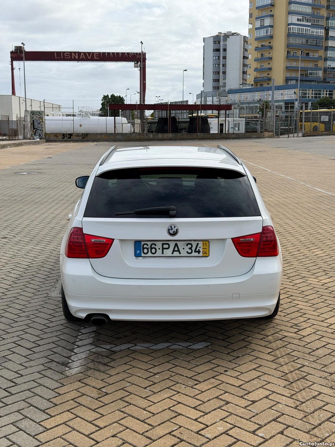 BMW 320 D Touring 184 cv — fotografia 13