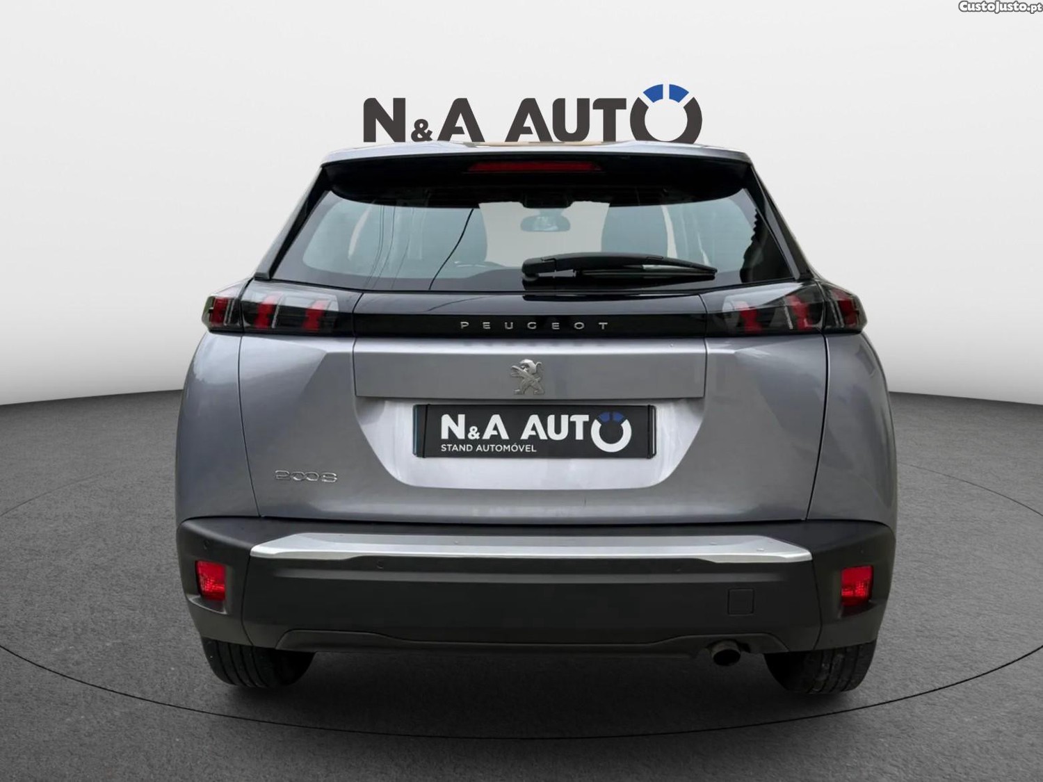 Peugeot 2008 1.2 PureTech Active Pack — fotografia 5