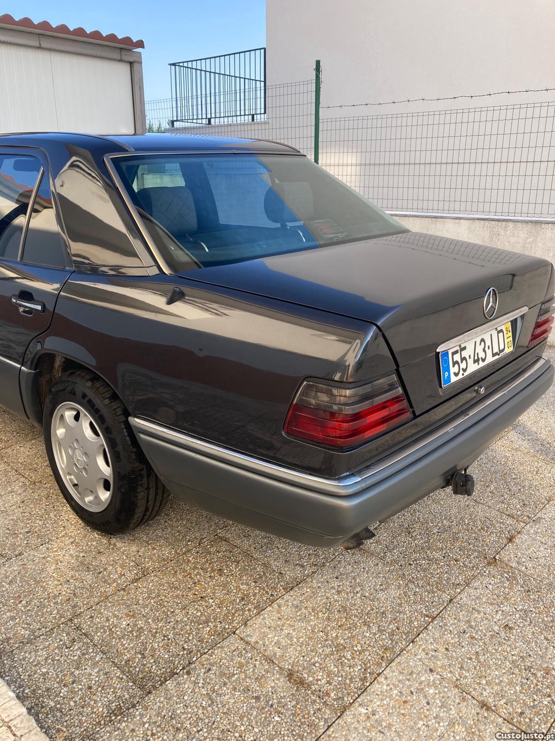 Mercedes-Benz 300 E 300 Turbo — photo 4