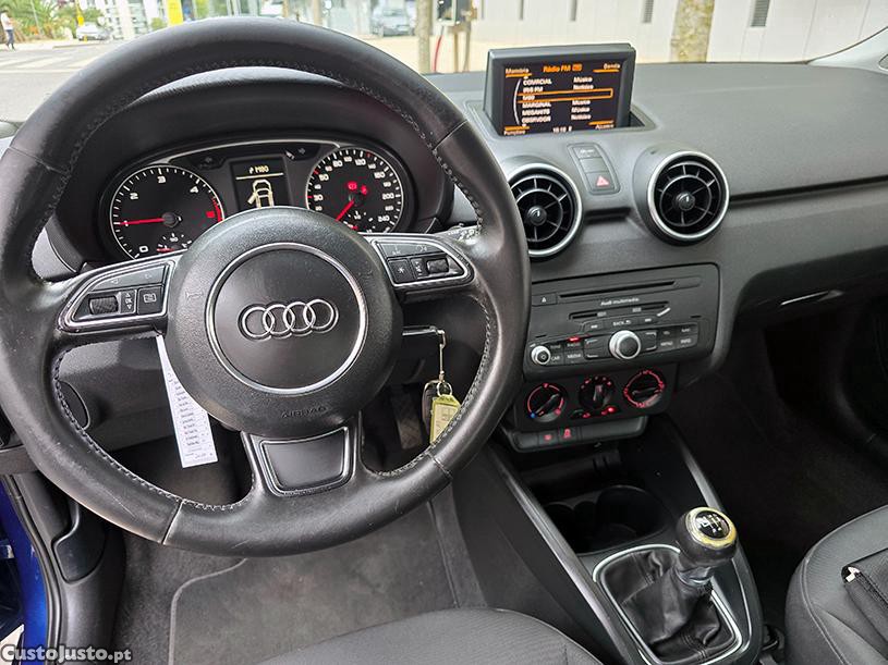 Audi A1 1.6 TDI Design — fotografia 5