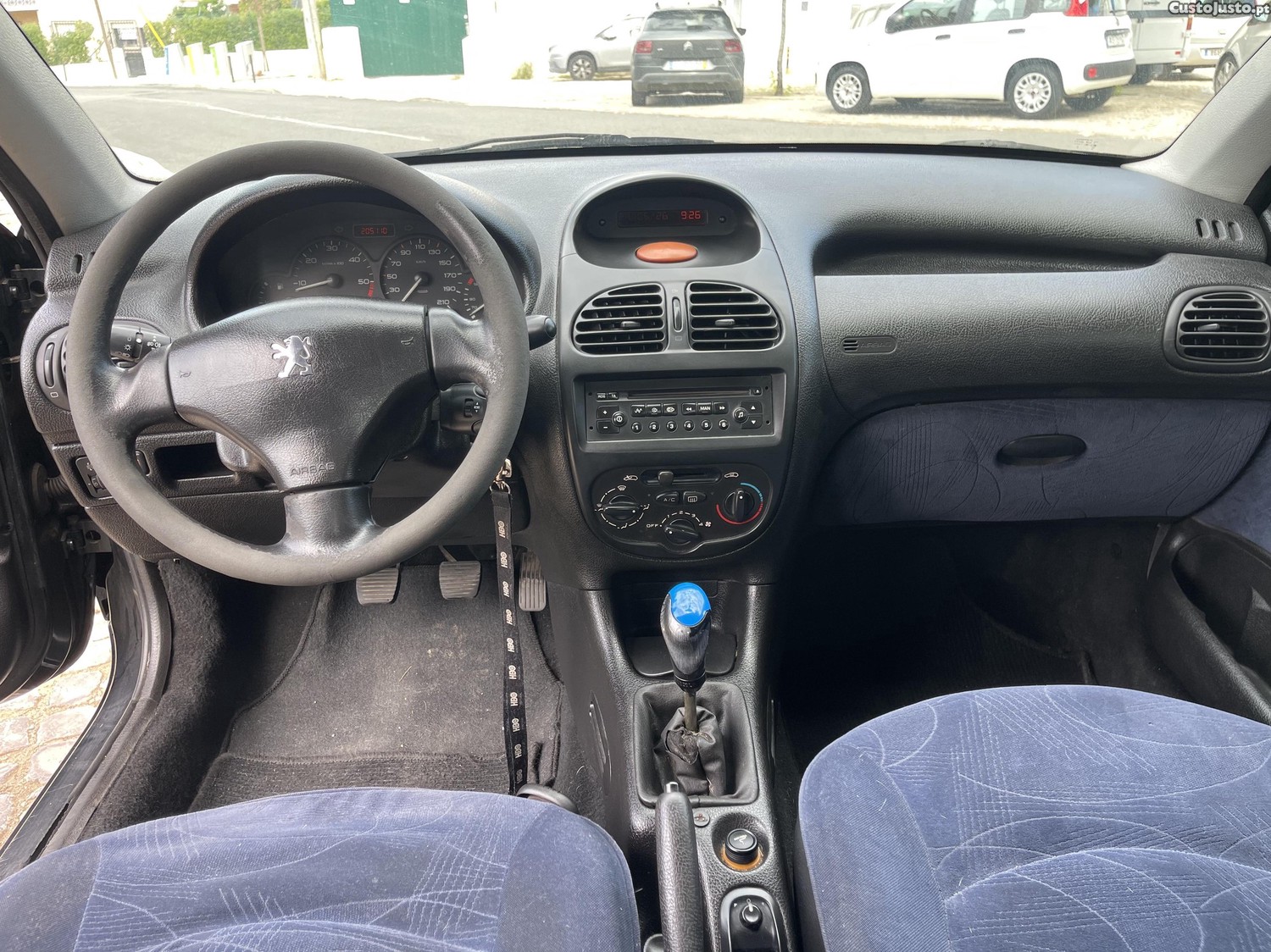Peugeot 206 1.4Hdi — fotografia 6