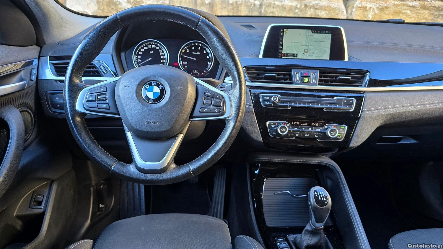 BMW X2 18 i sDrive Advantage — fotografia 18