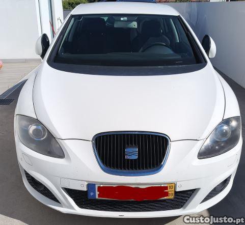 SEAT Leon 1.6 TDI Ecomotive Start/Stop — fotografia 2