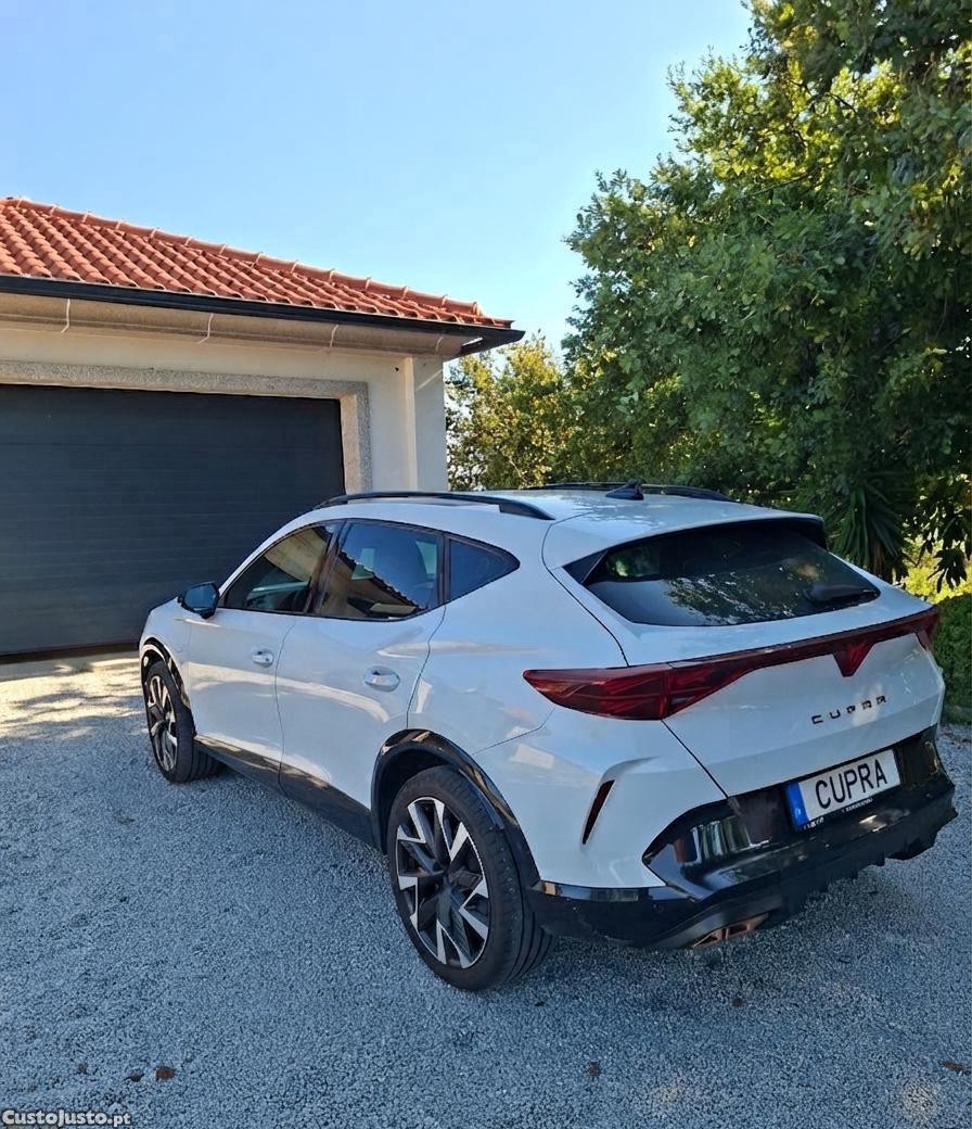 CUPRA Formentor E-Hybrid - 25 — photo 2