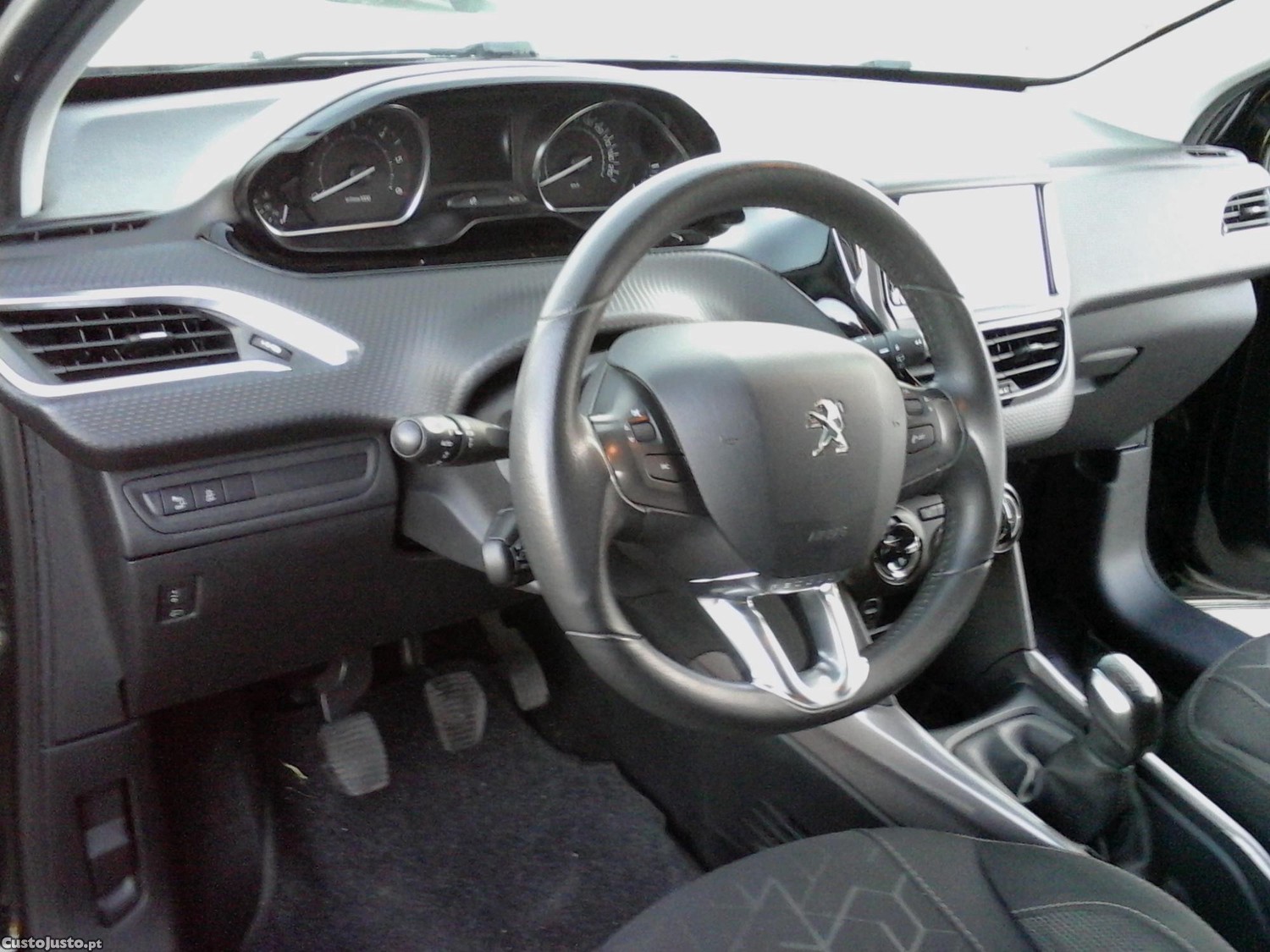 Peugeot 2008 1.6 HDi Style em excelente estado 12/2015 — fotografia 7