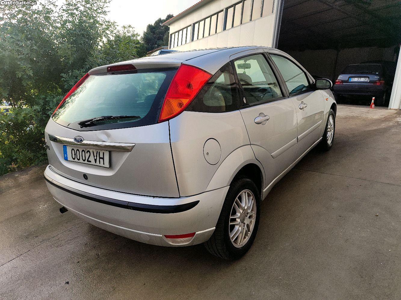 Ford Focus 1.6 Ghia 31.000km — fotografia 9