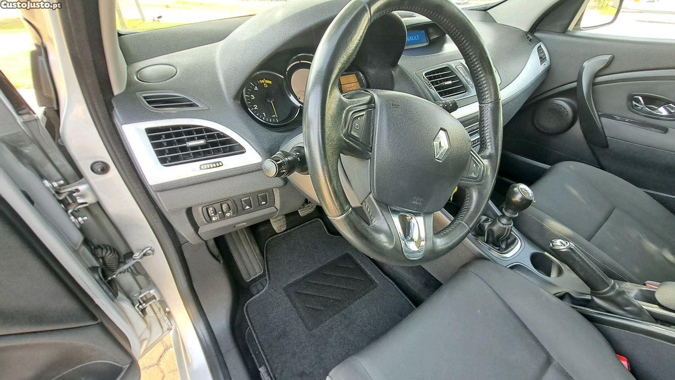 Renault Mégane Break 1.5 DCI 110 CV — fotografia 7