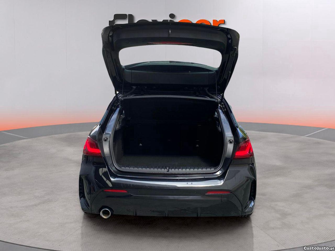 BMW 116 d Pack M — fotografia 2