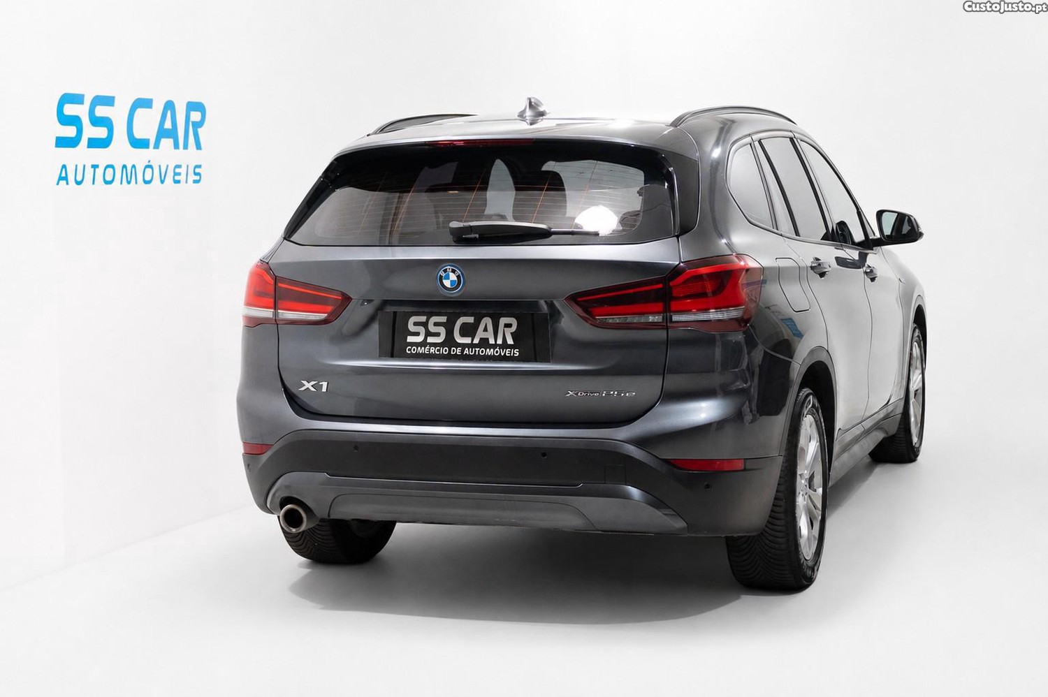 BMW X1 25 e xDrive Corporate Edition — fotografia 24
