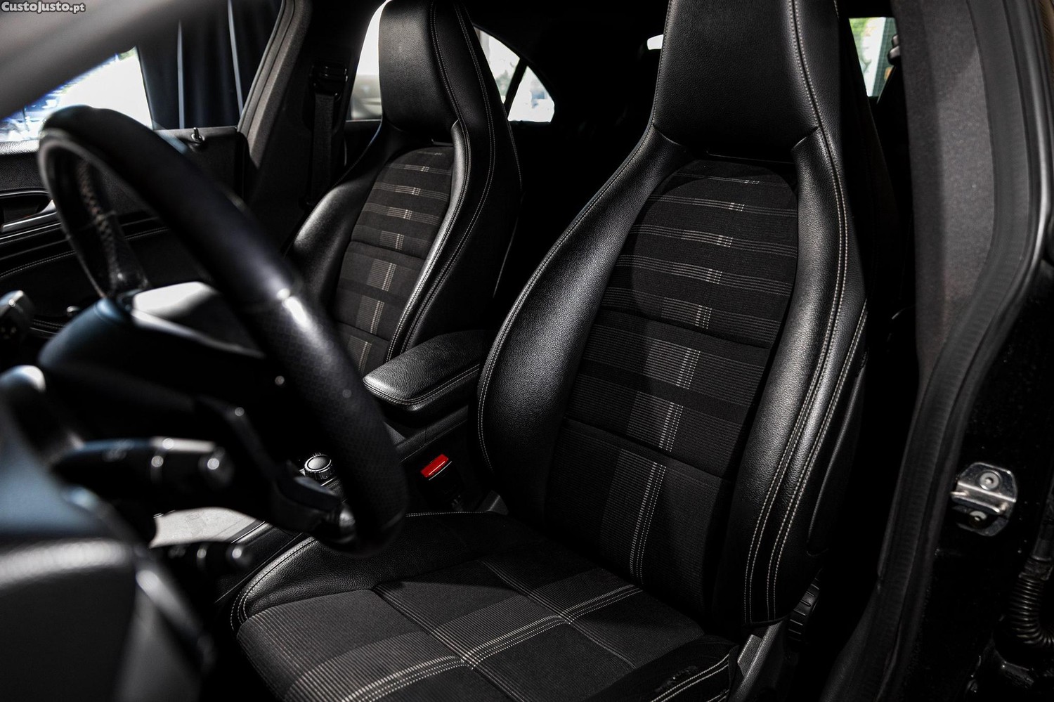 Mercedes-Benz CLA 200 d Urban Aut. — fotografia 8