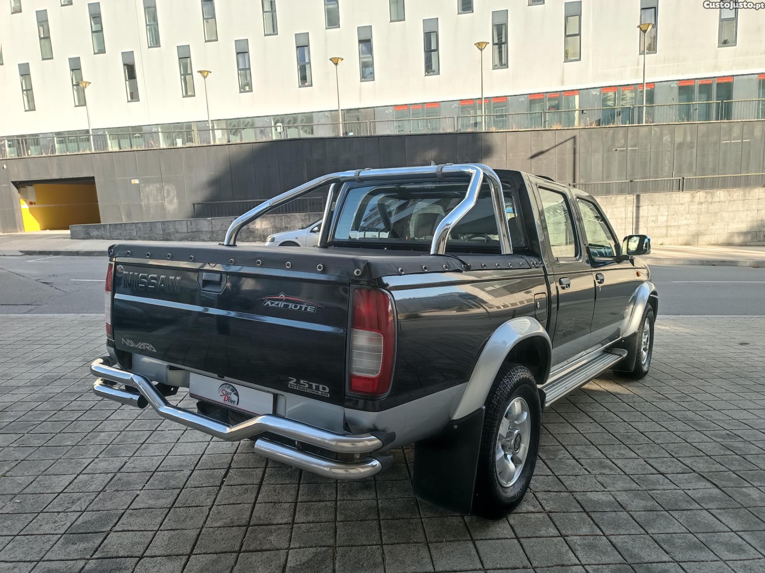 Nissan Navara 2.5 td 104cv azimute — fotografia 13