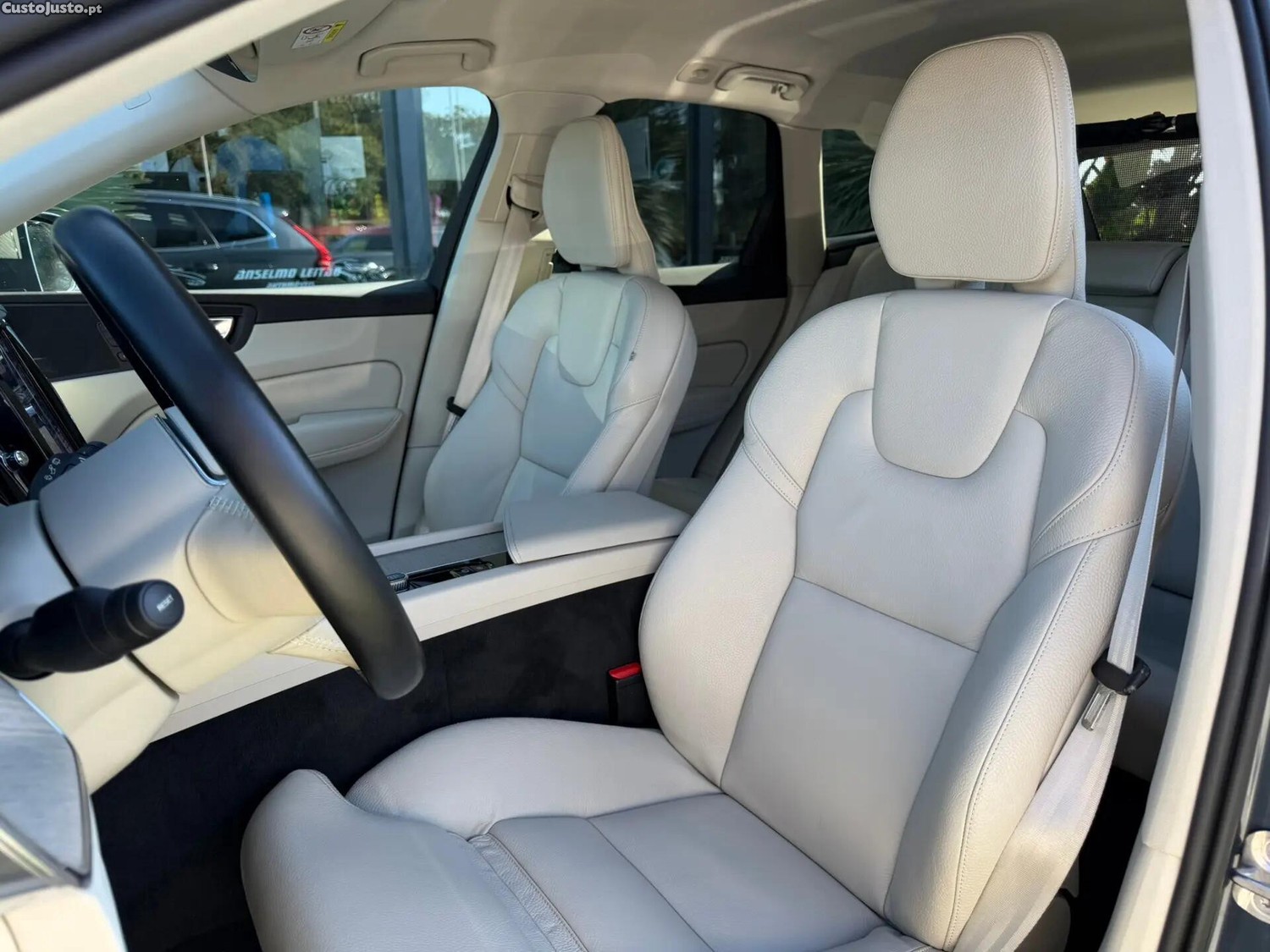 Volvo XC 60 2.0 B4 Plus Bright — fotografia 16