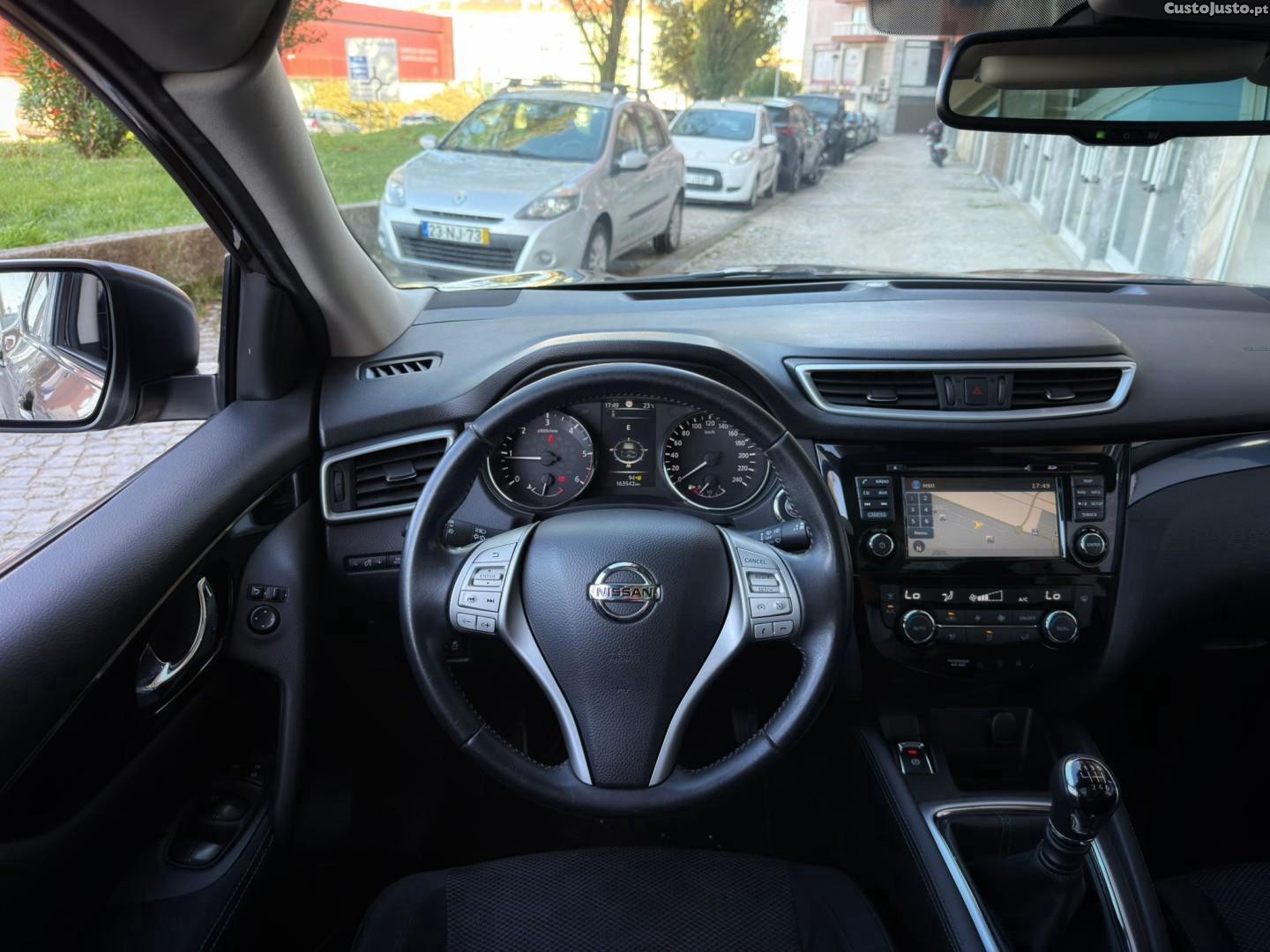Nissan Qashqai 1.5 dCi Acenta Connect — fotografia 18